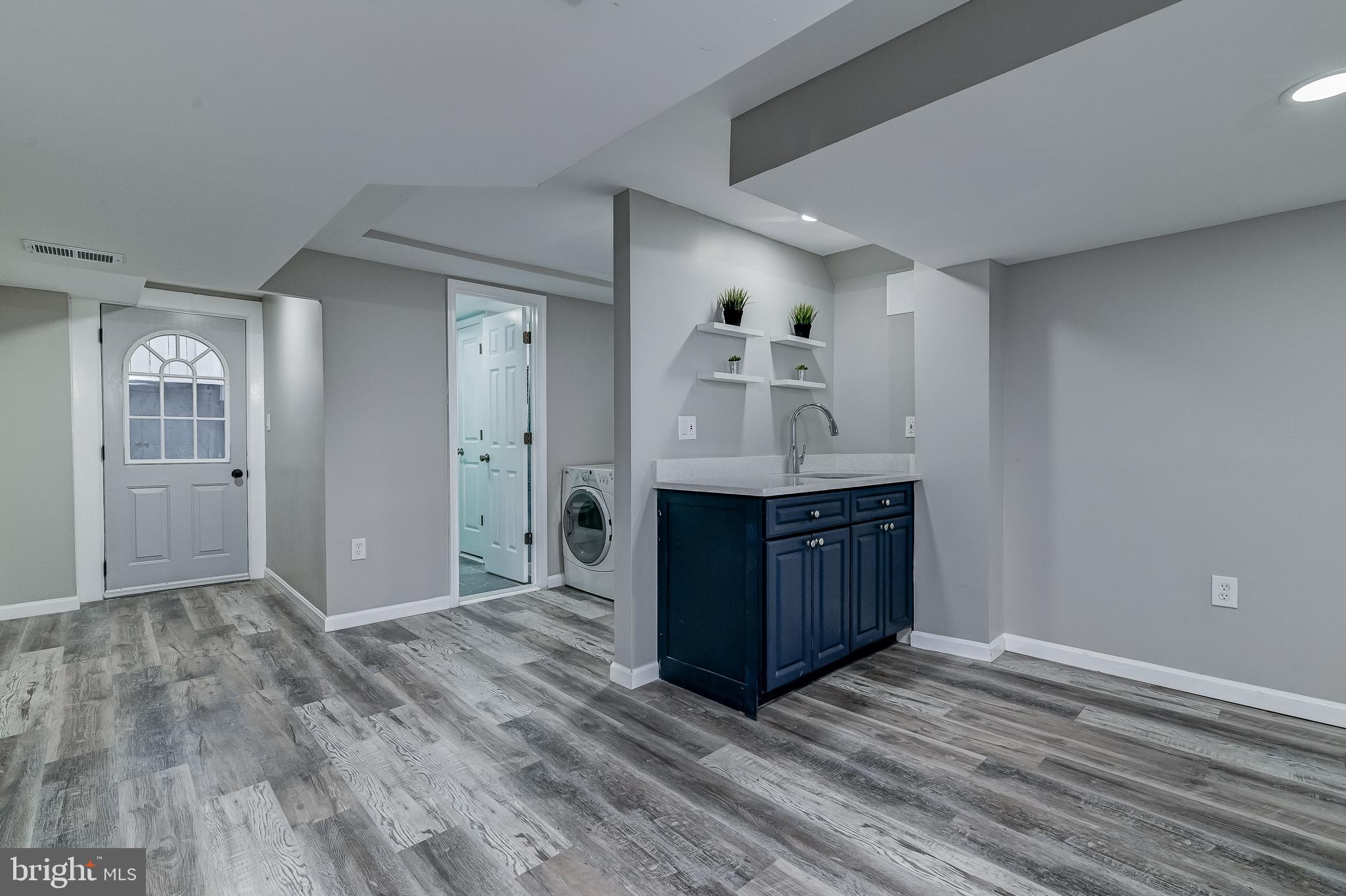 RIVERDALE - Residential