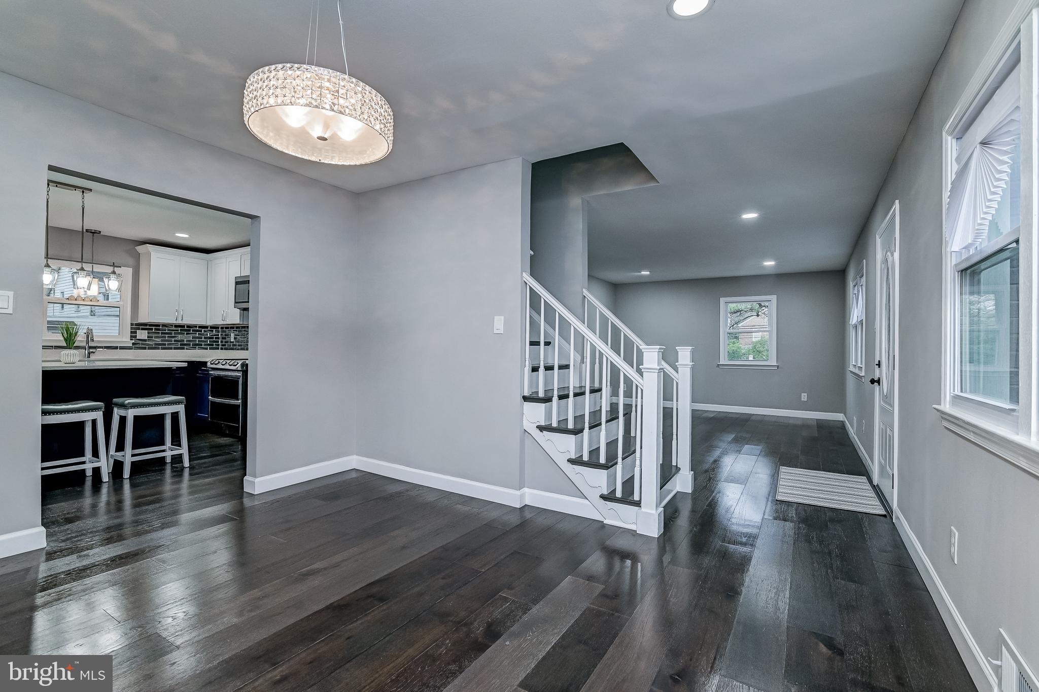 RIVERDALE - Residential