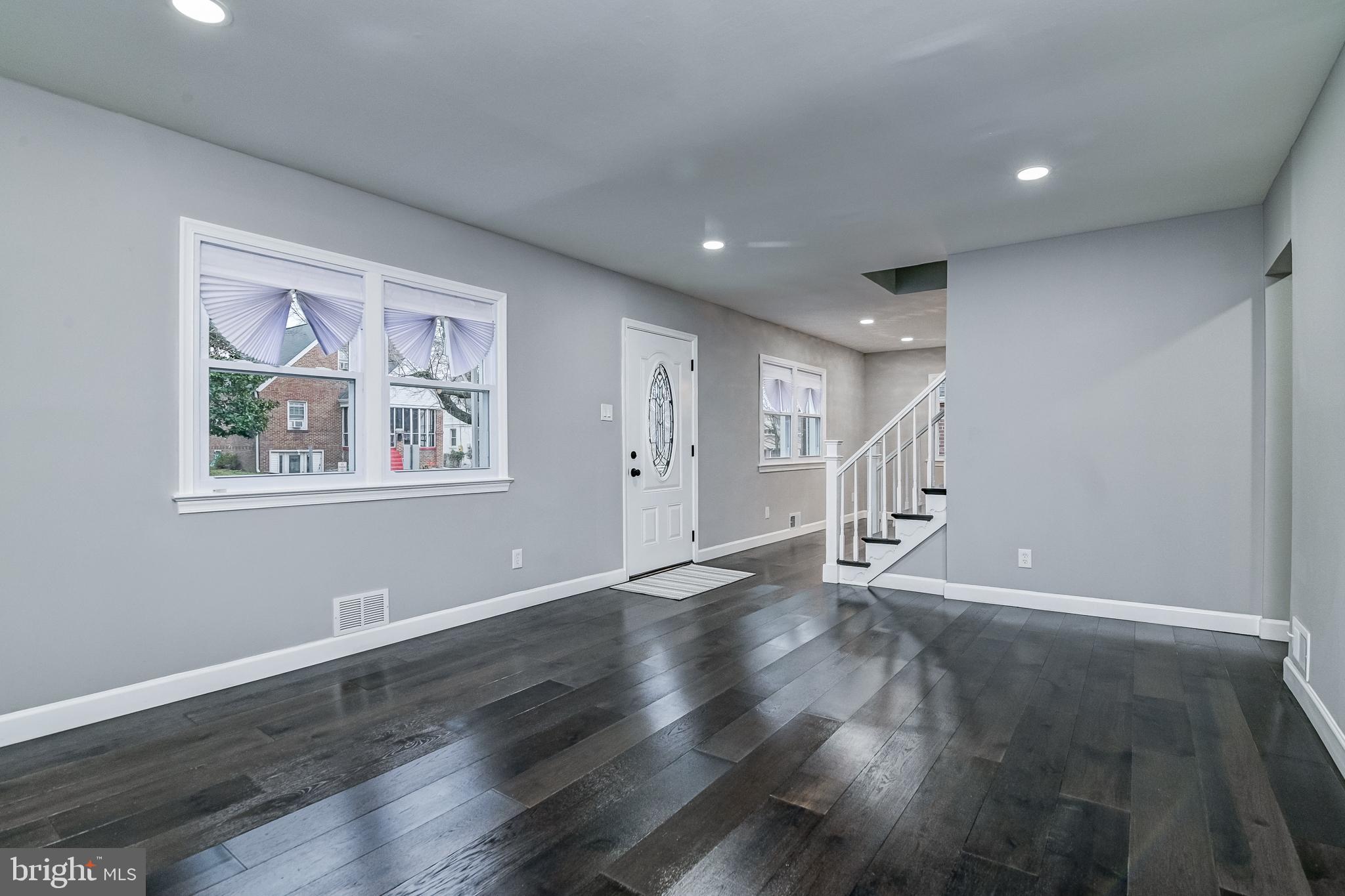 RIVERDALE - Residential