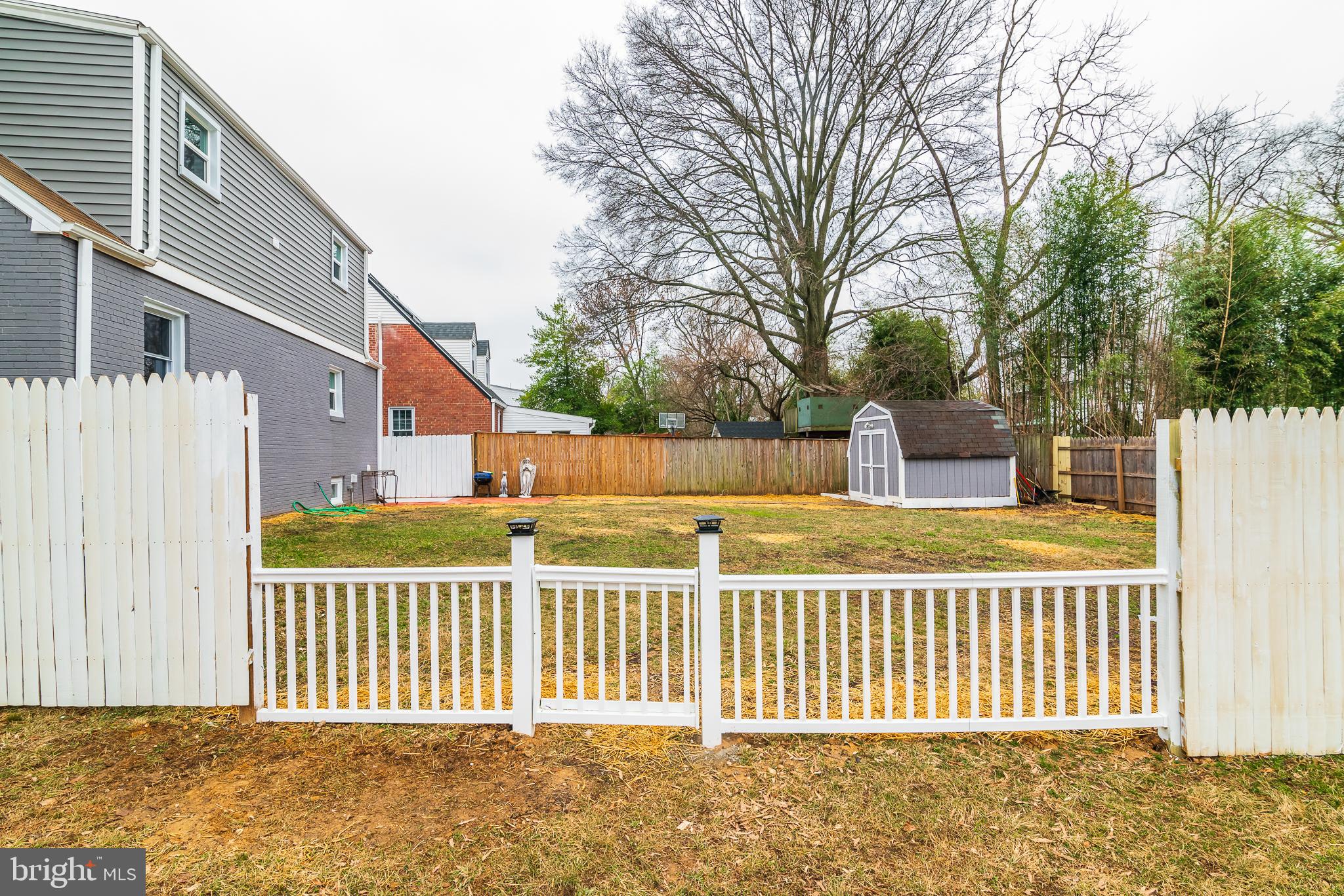 RIVERDALE - Residential