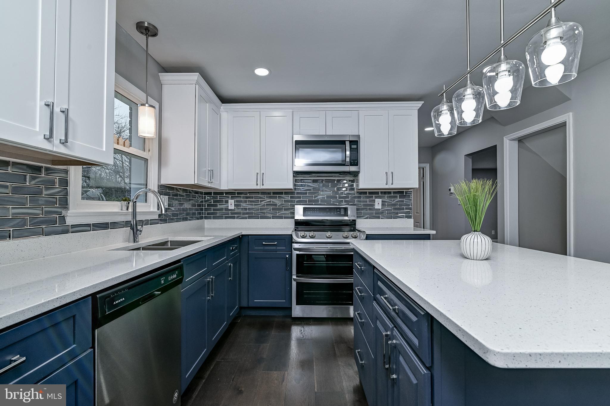 RIVERDALE - Residential