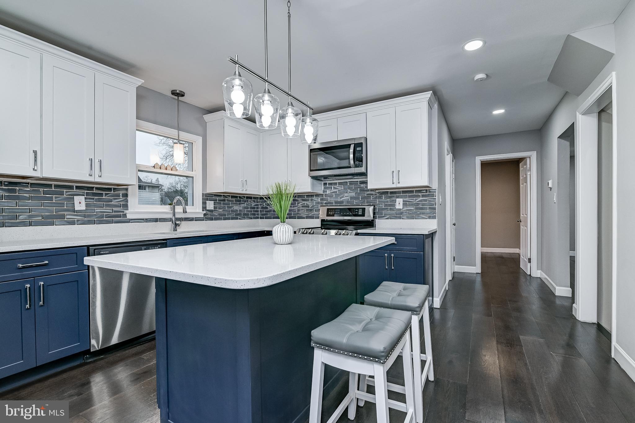 RIVERDALE - Residential