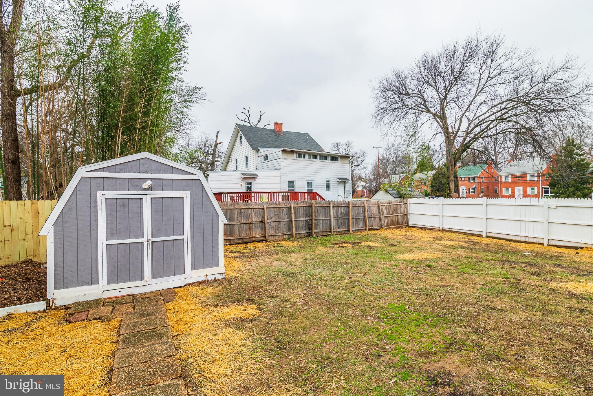 RIVERDALE - Residential