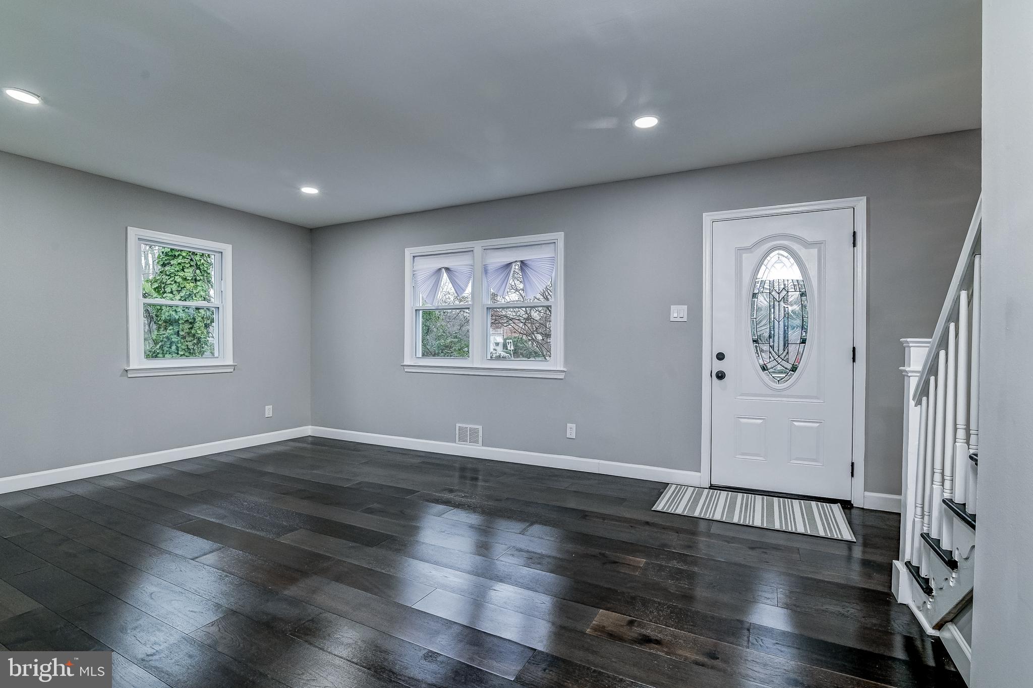 RIVERDALE - Residential