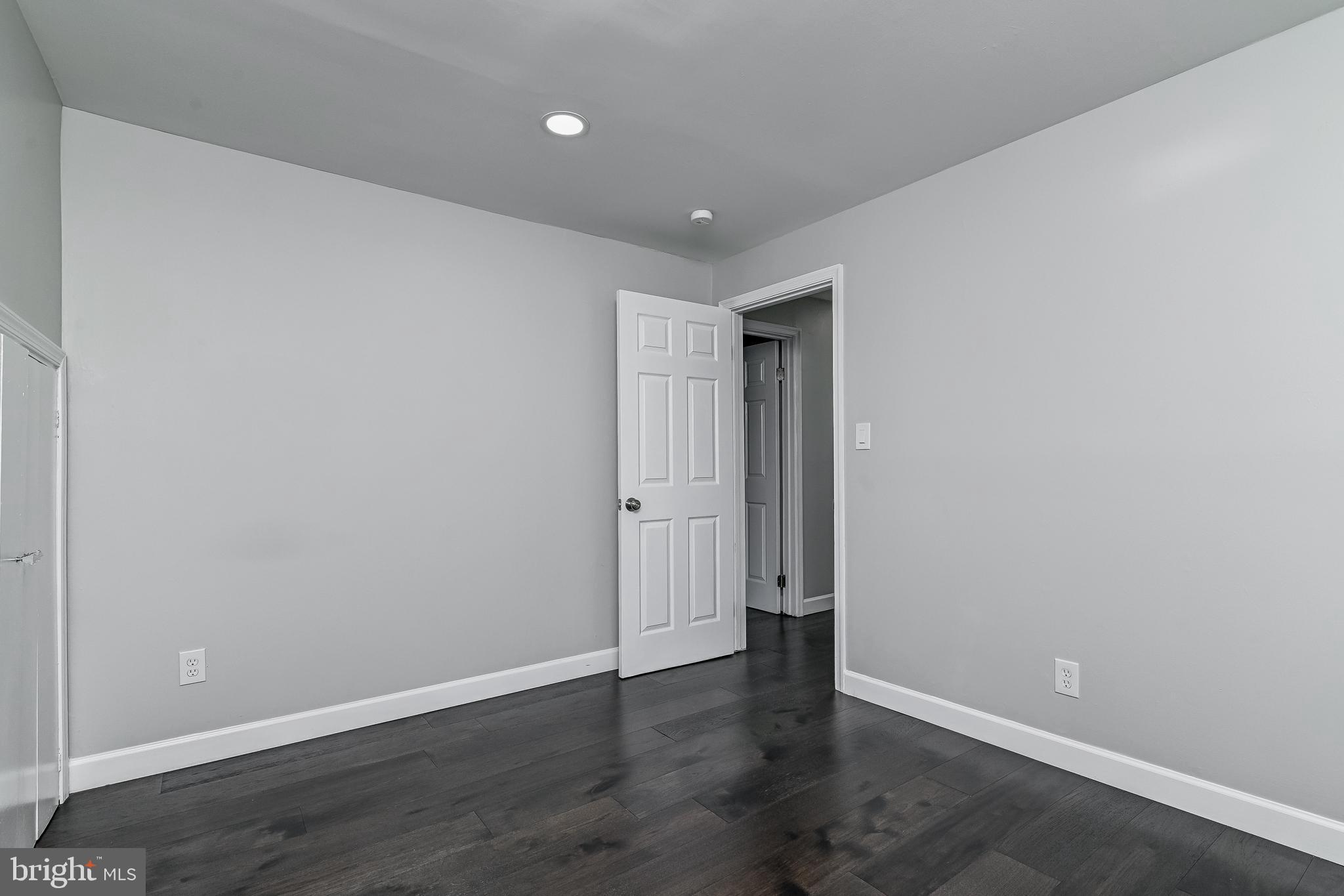 RIVERDALE - Residential