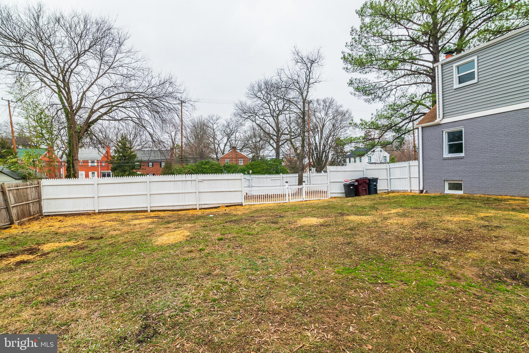 RIVERDALE - Residential