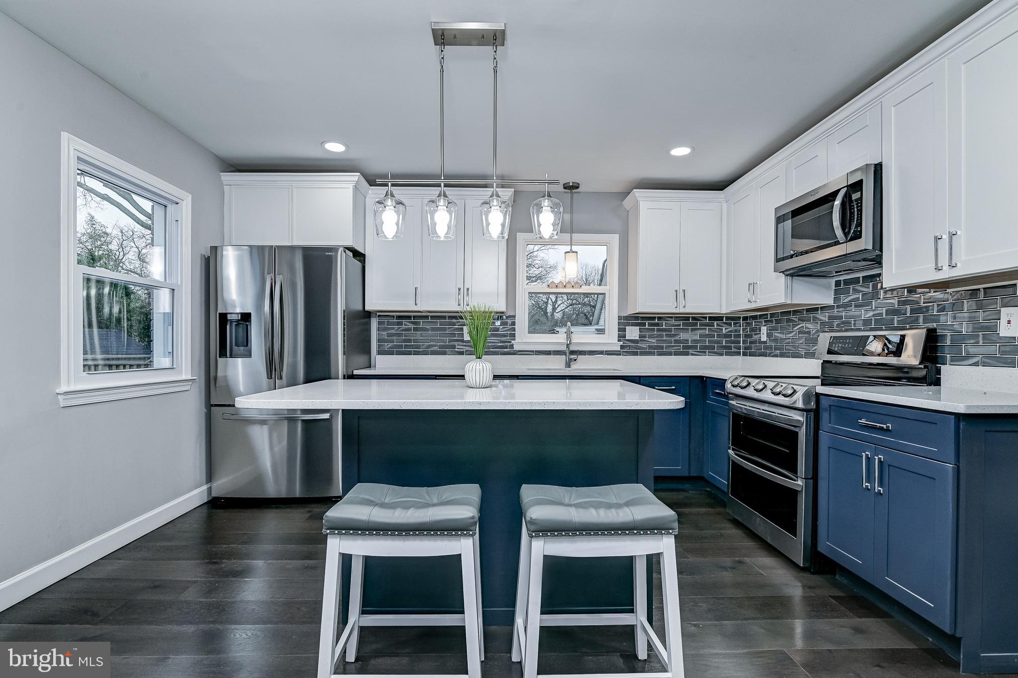 RIVERDALE - Residential