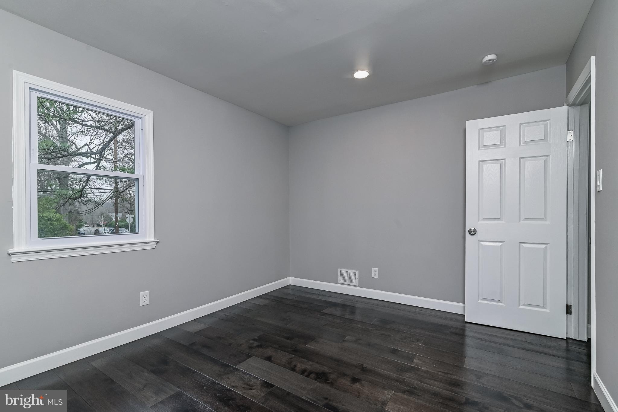 RIVERDALE - Residential