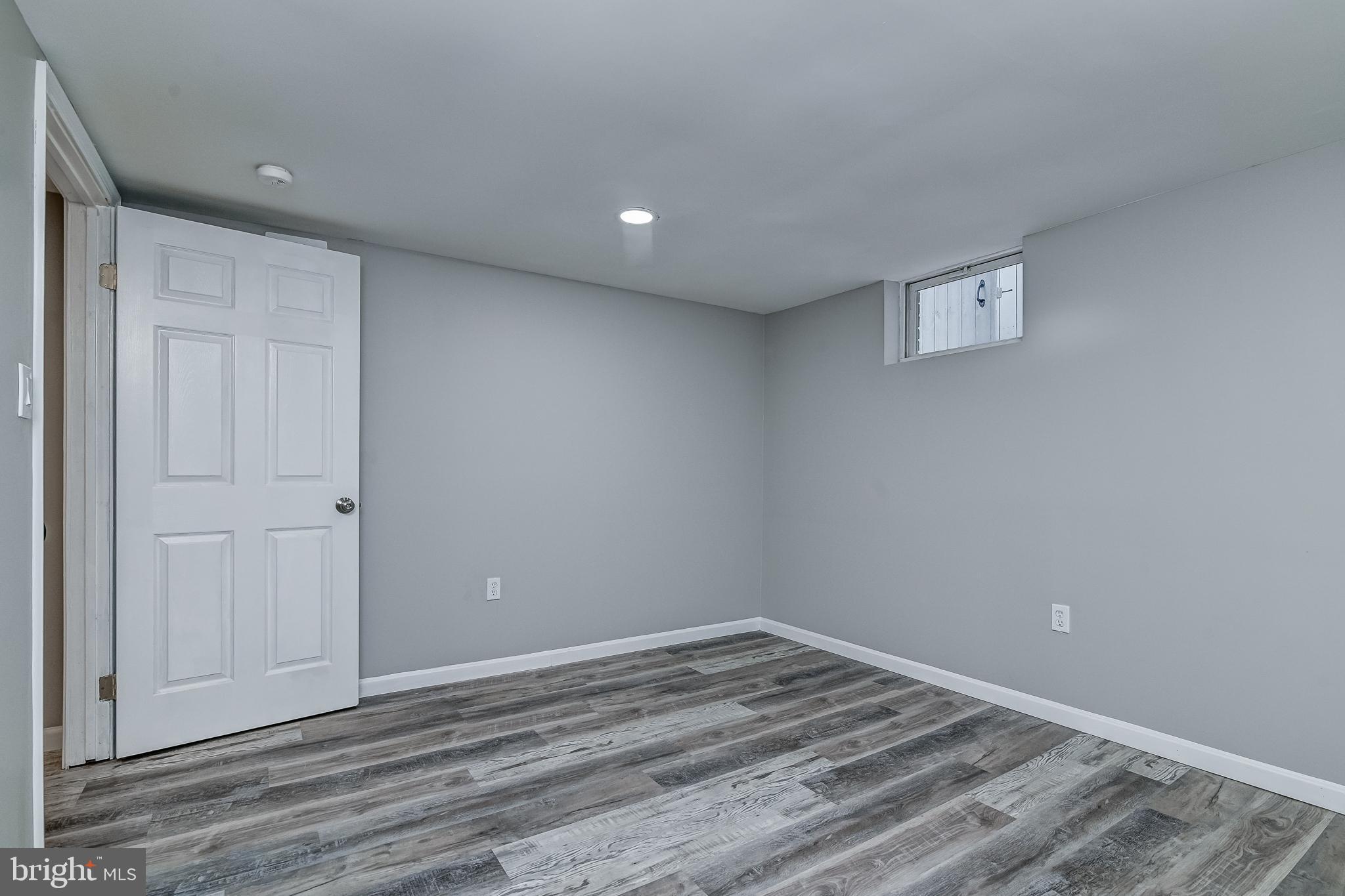 RIVERDALE - Residential