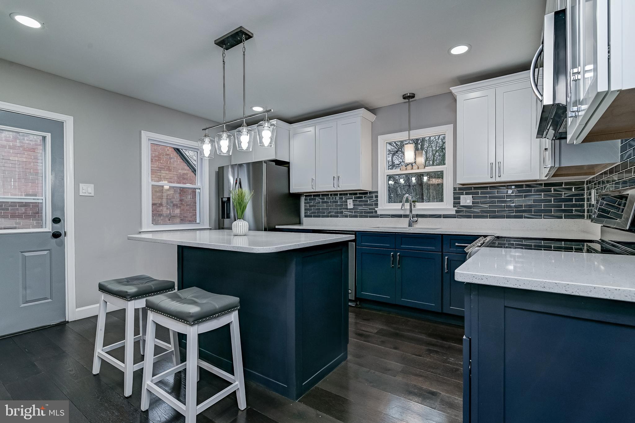 RIVERDALE - Residential