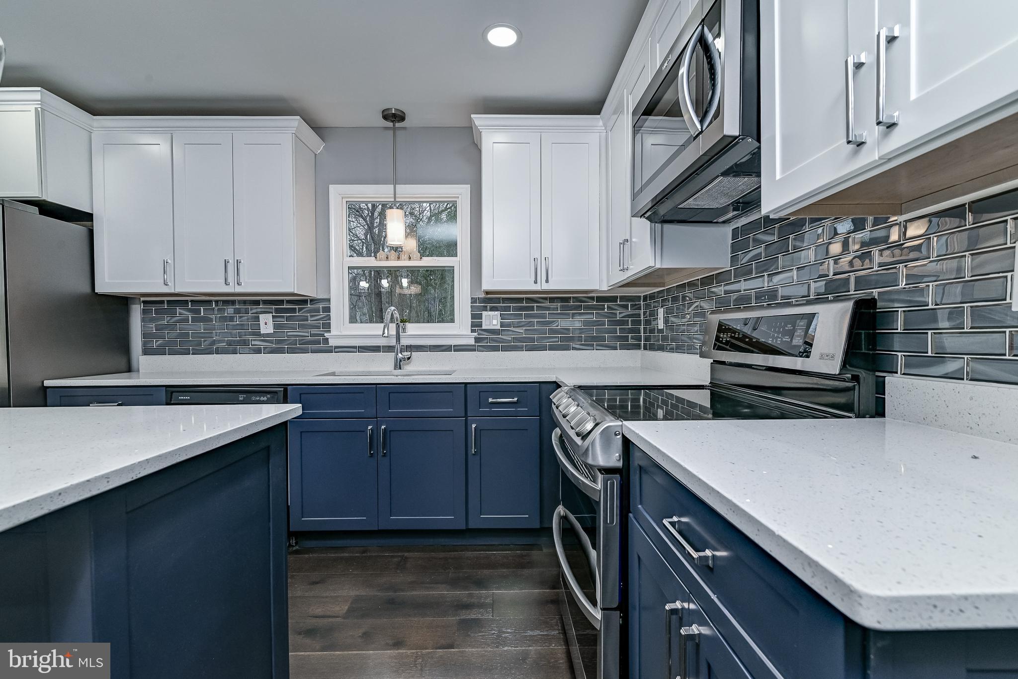 RIVERDALE - Residential