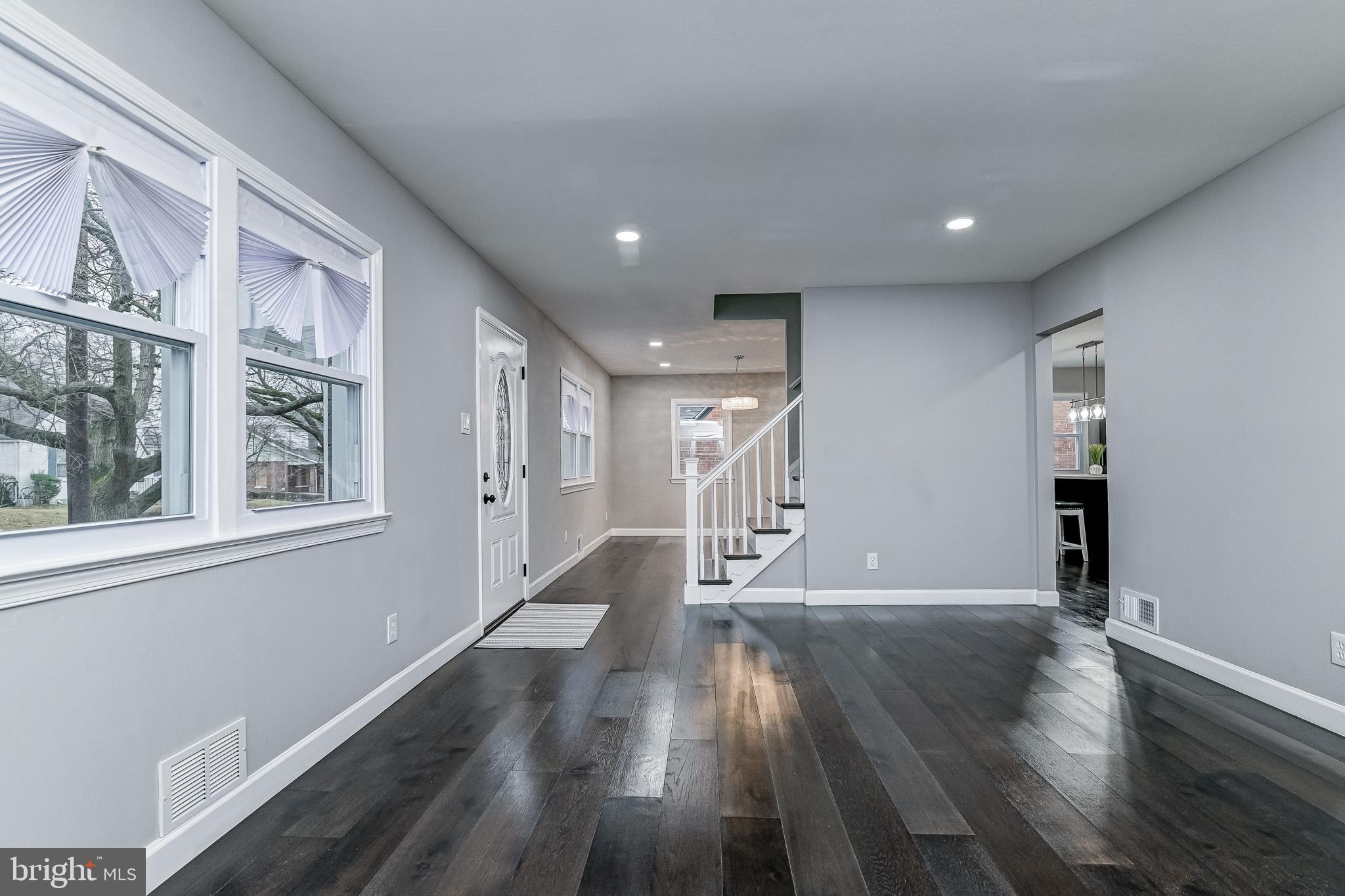 RIVERDALE - Residential