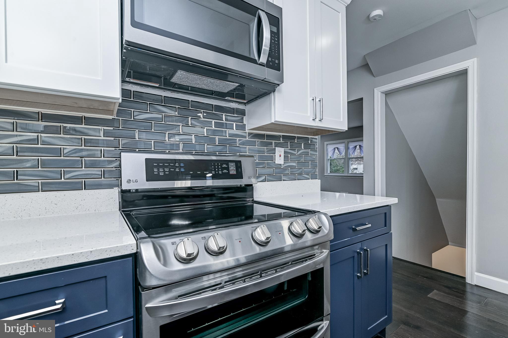 RIVERDALE - Residential