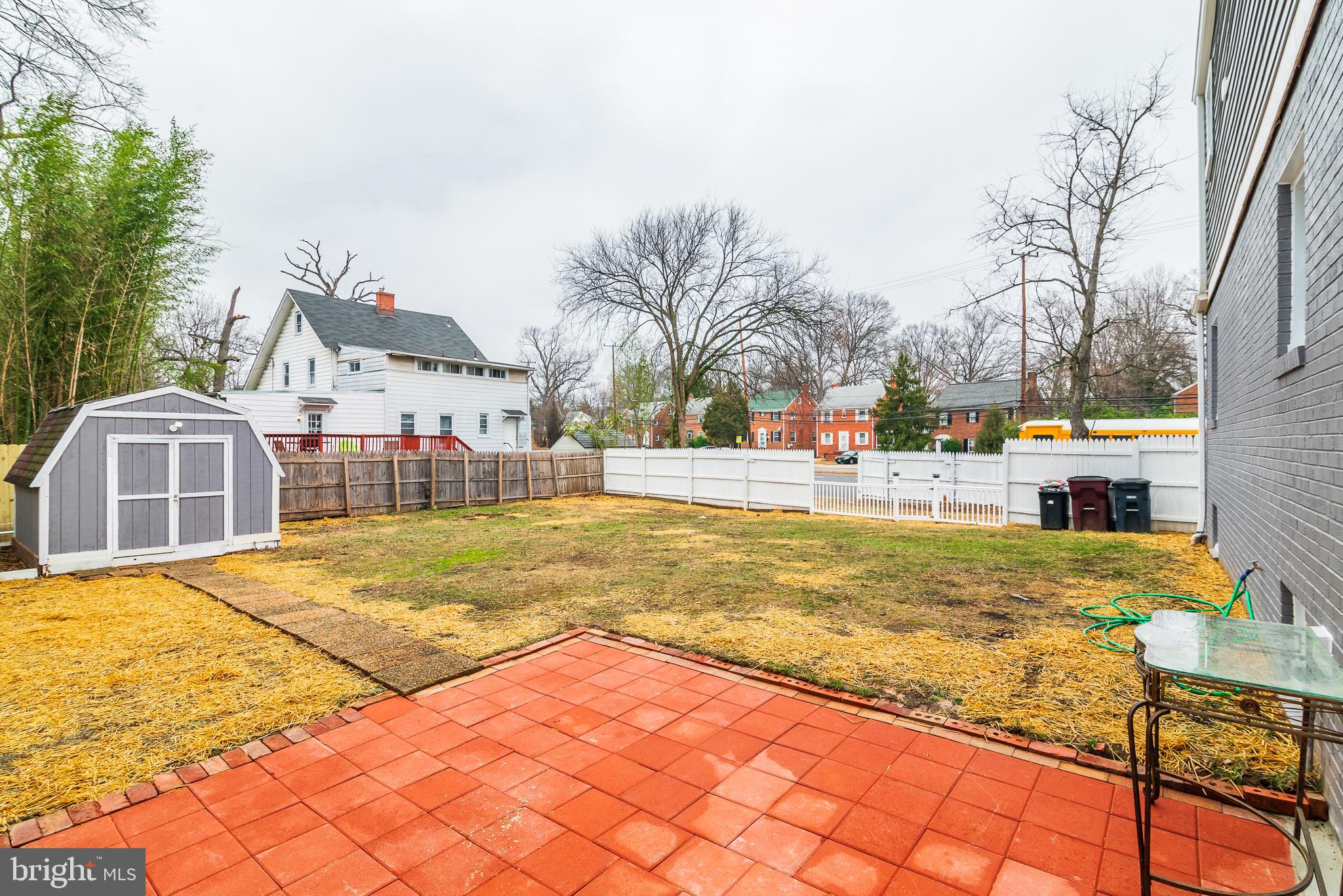 RIVERDALE - Residential