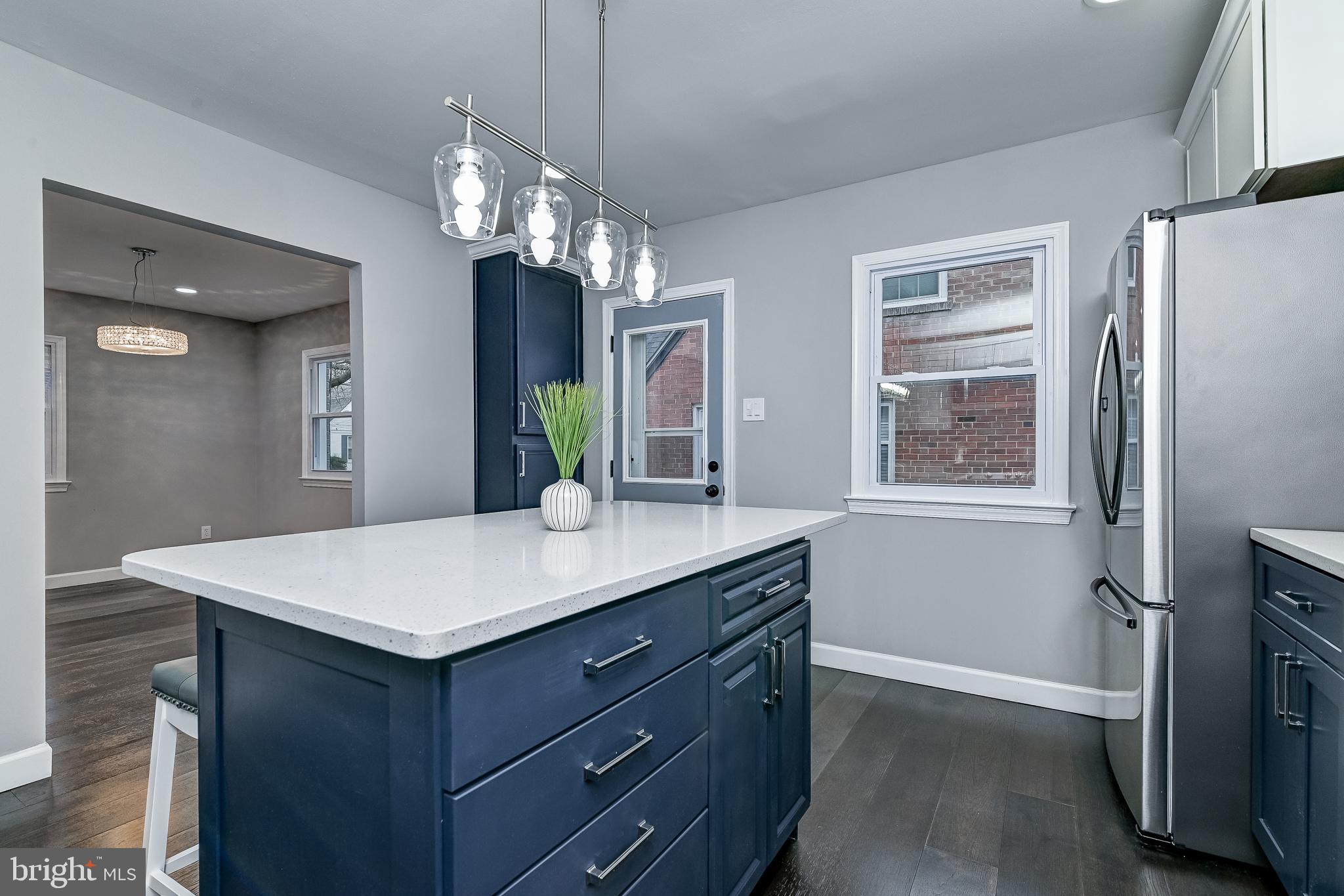 RIVERDALE - Residential