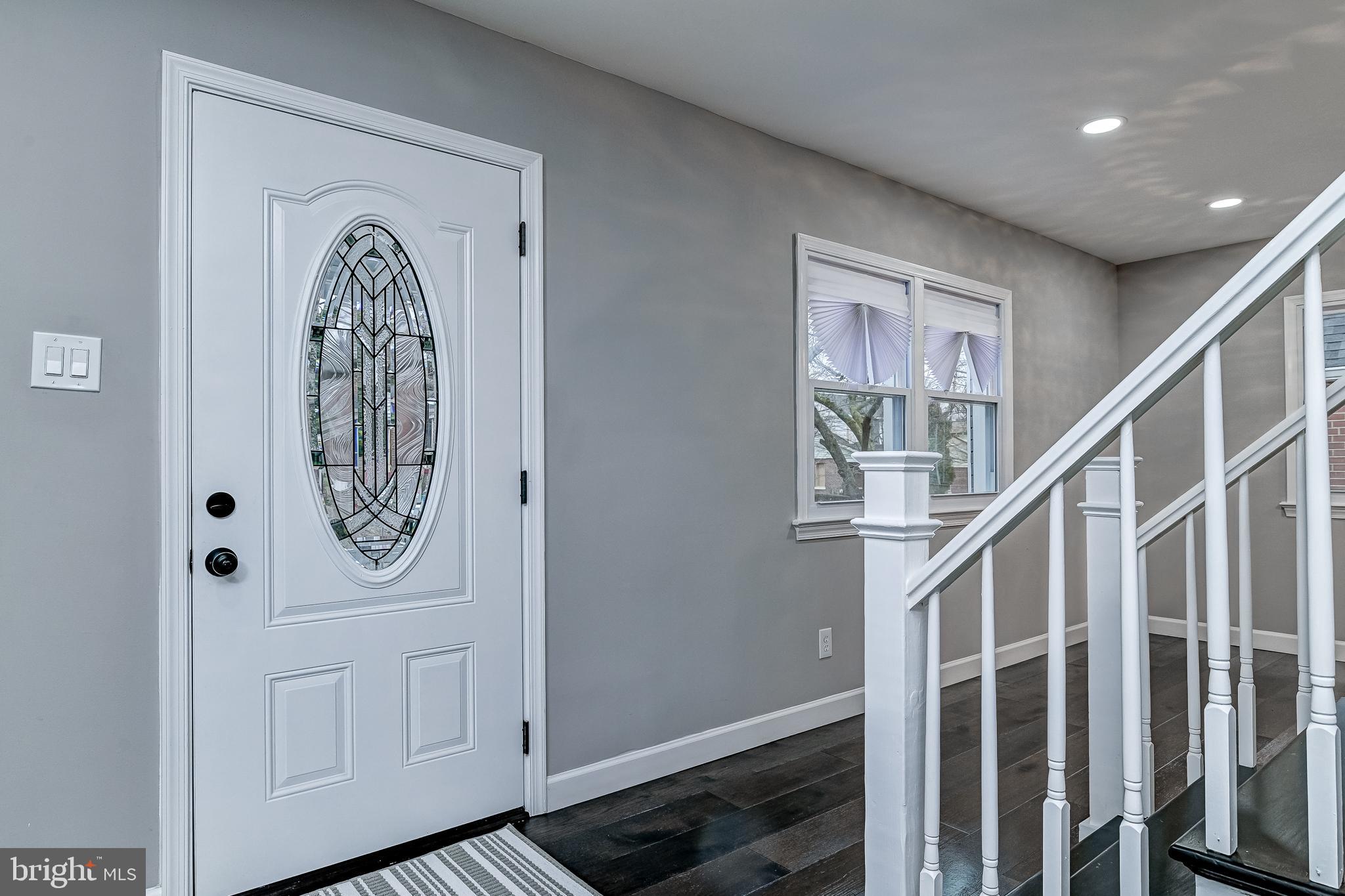 RIVERDALE - Residential