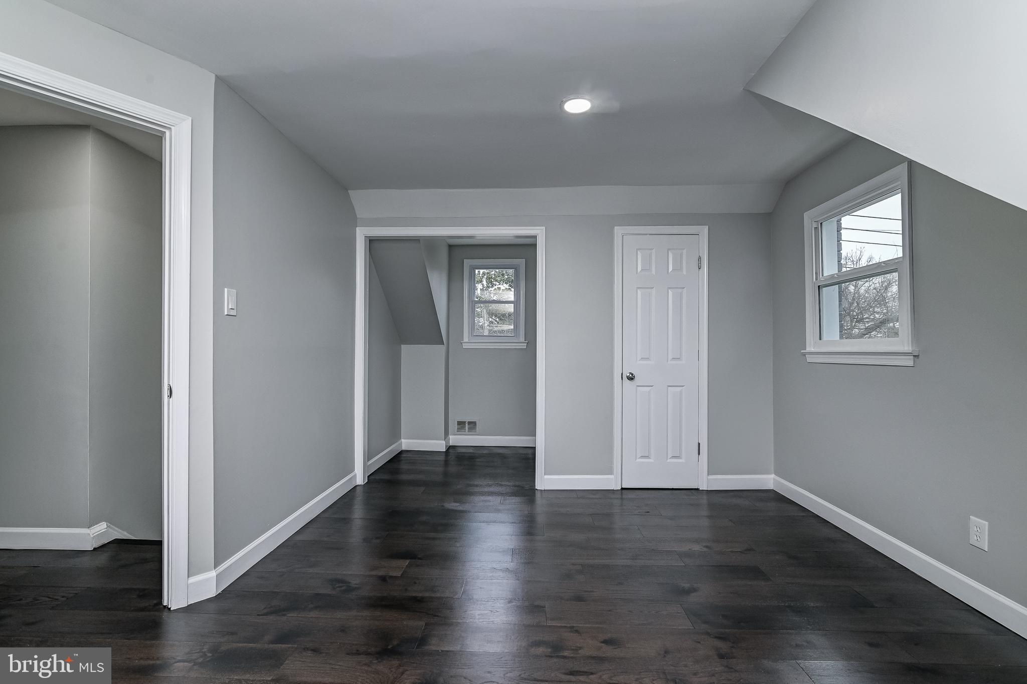 RIVERDALE - Residential