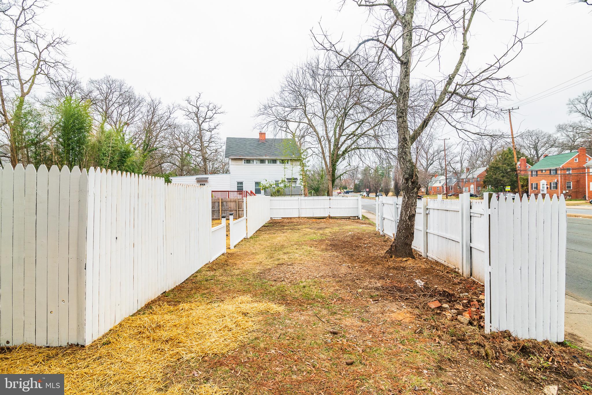 RIVERDALE - Residential