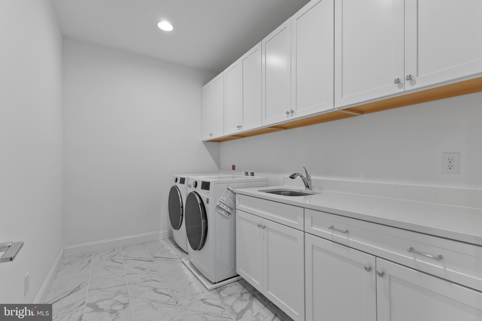 CHESTERBROOK GARDENS - Residential