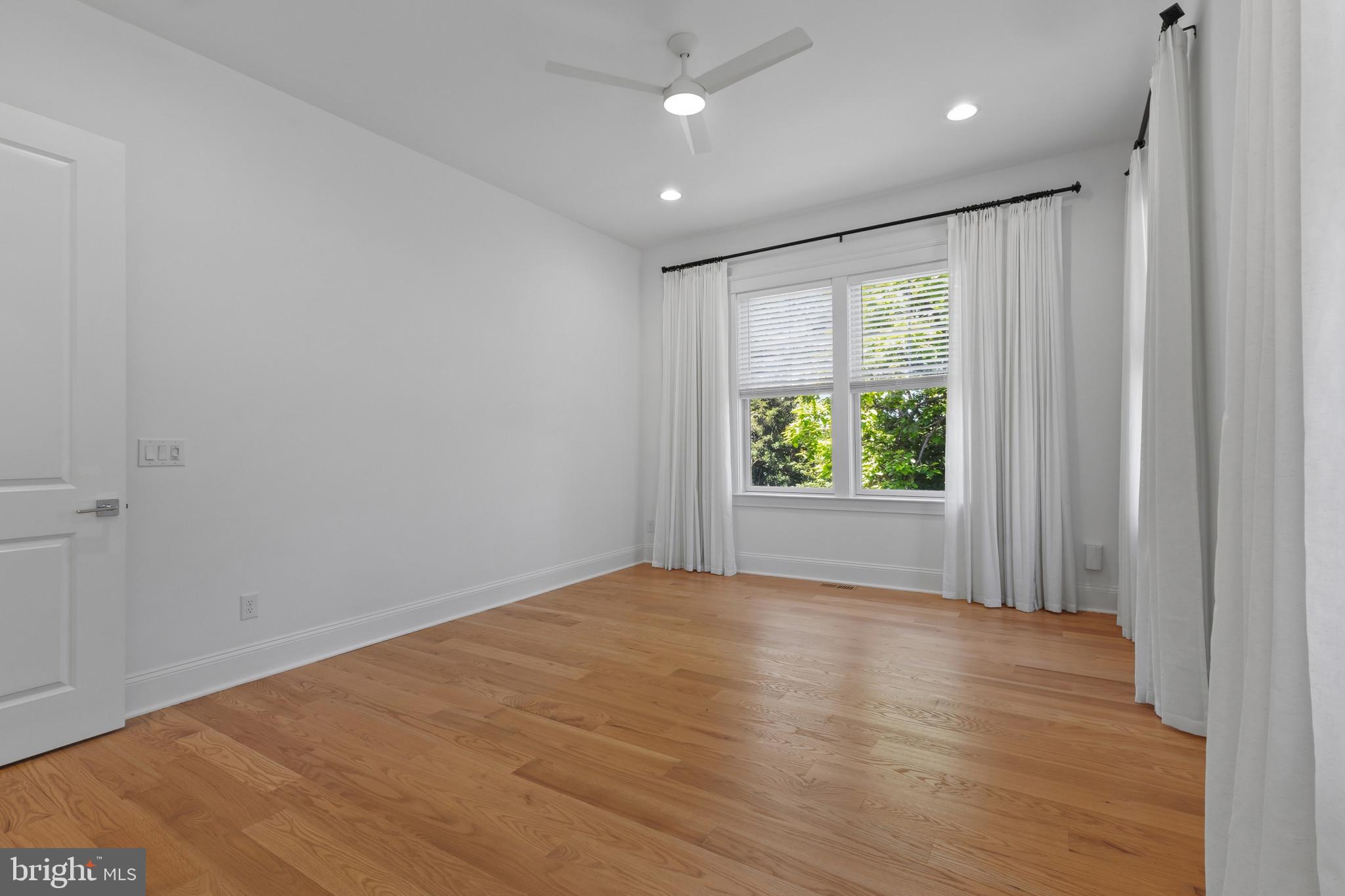 CHESTERBROOK GARDENS - Residential