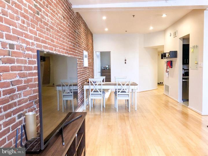 OLD CITY - Residential Lease