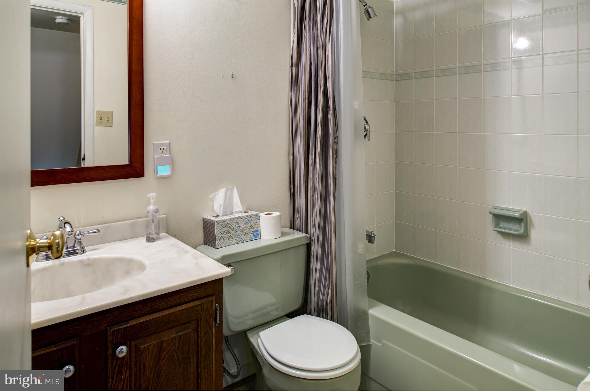 RESTON - Residential