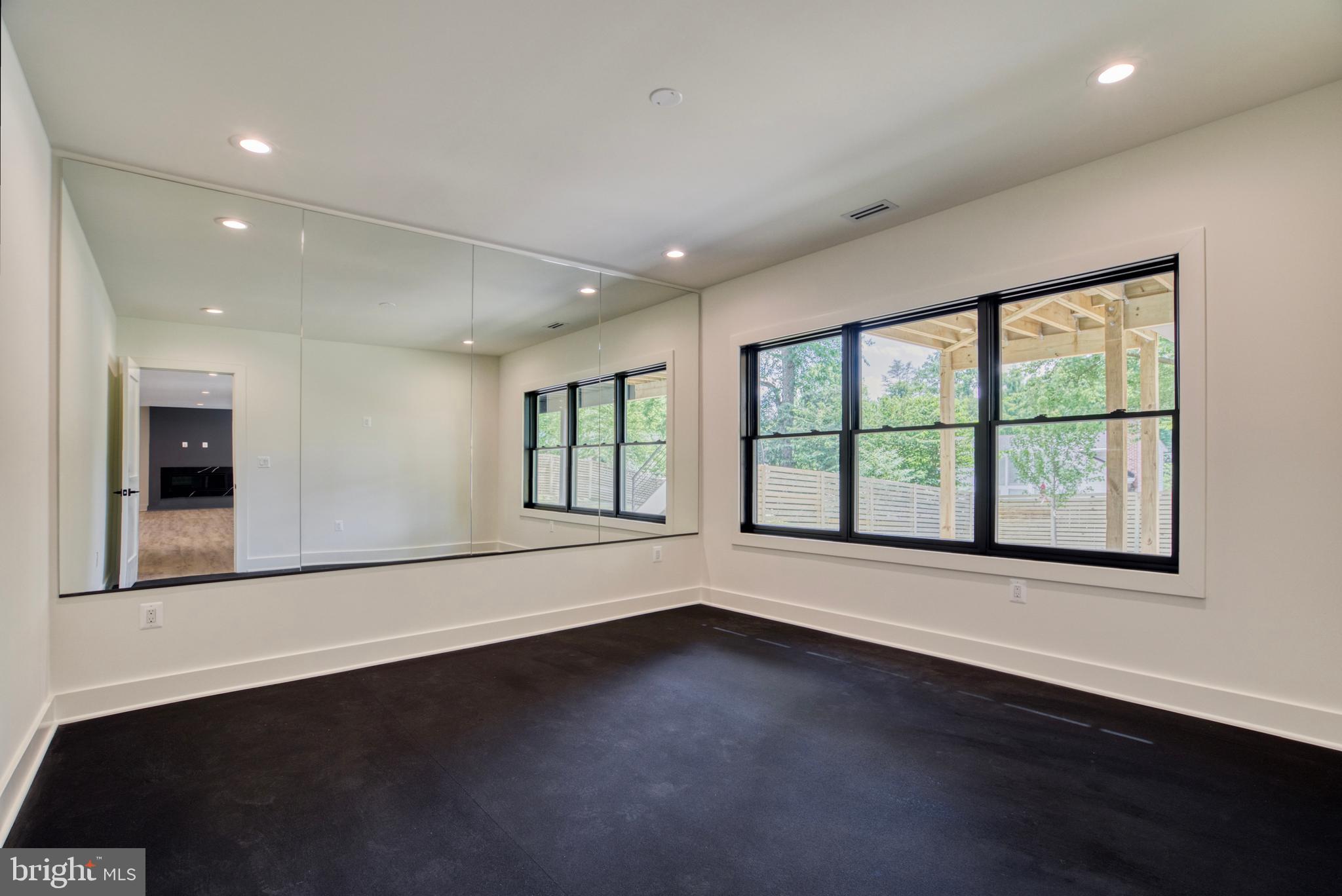 DEVON PARK - Residential