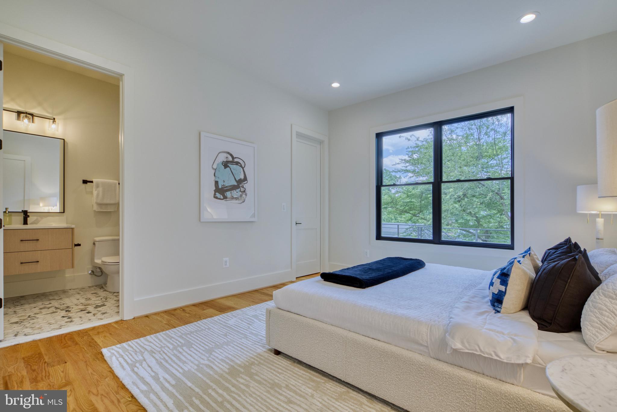 DEVON PARK - Residential