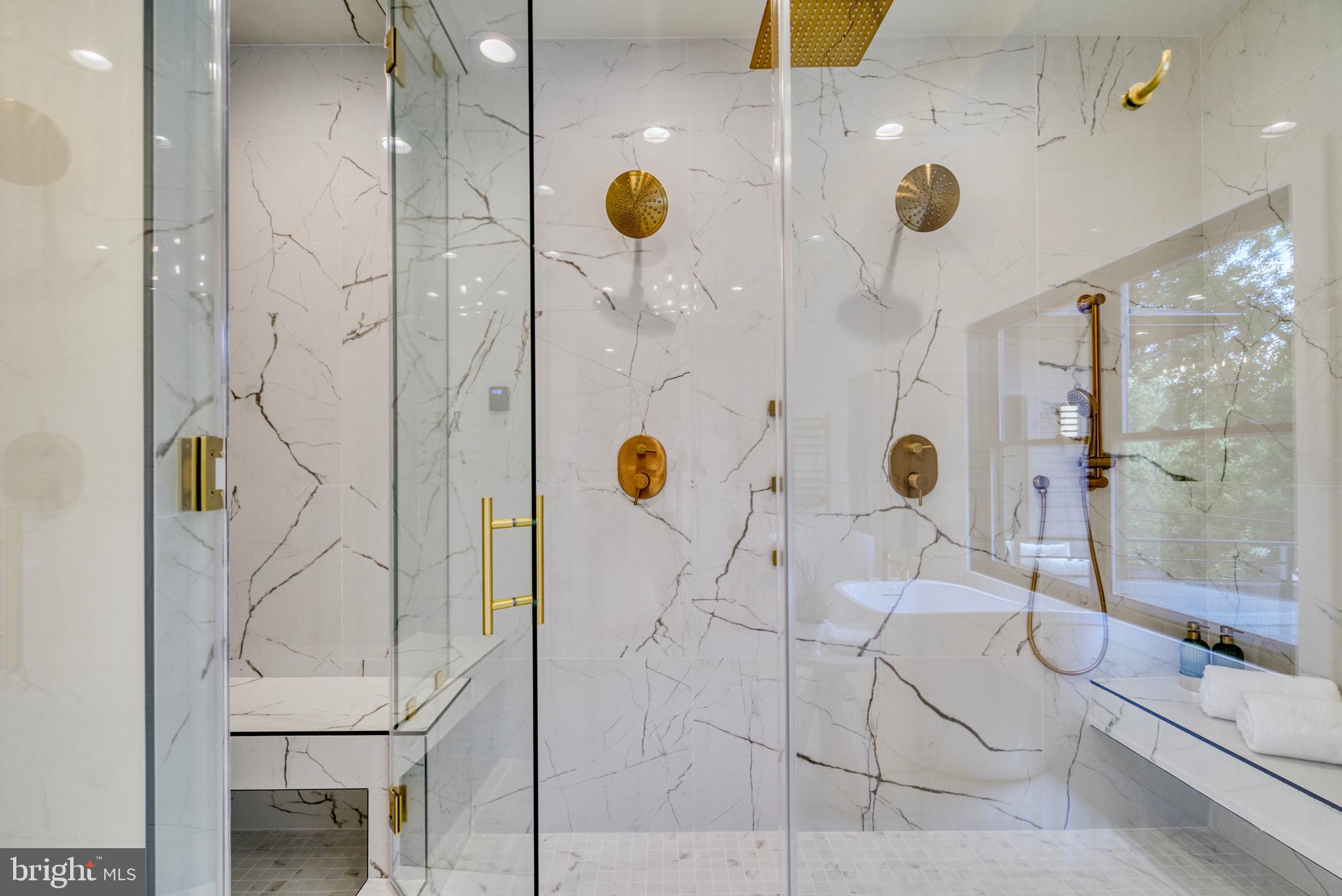 DEVON PARK - Residential