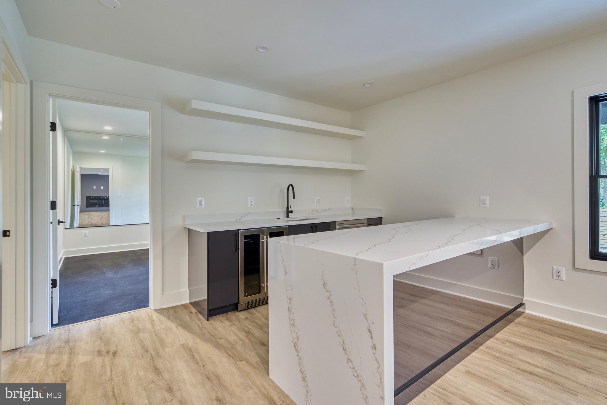 DEVON PARK - Residential