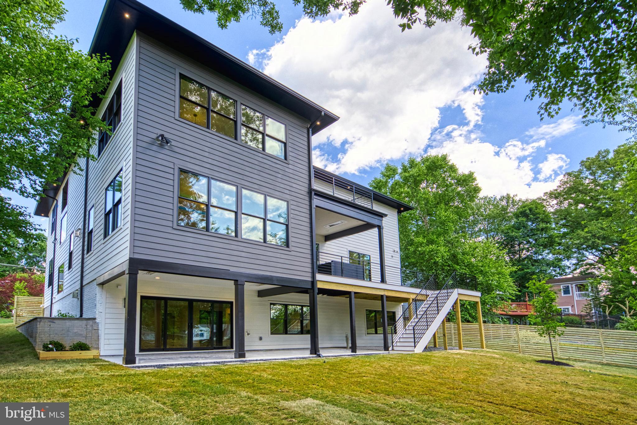 DEVON PARK - Residential