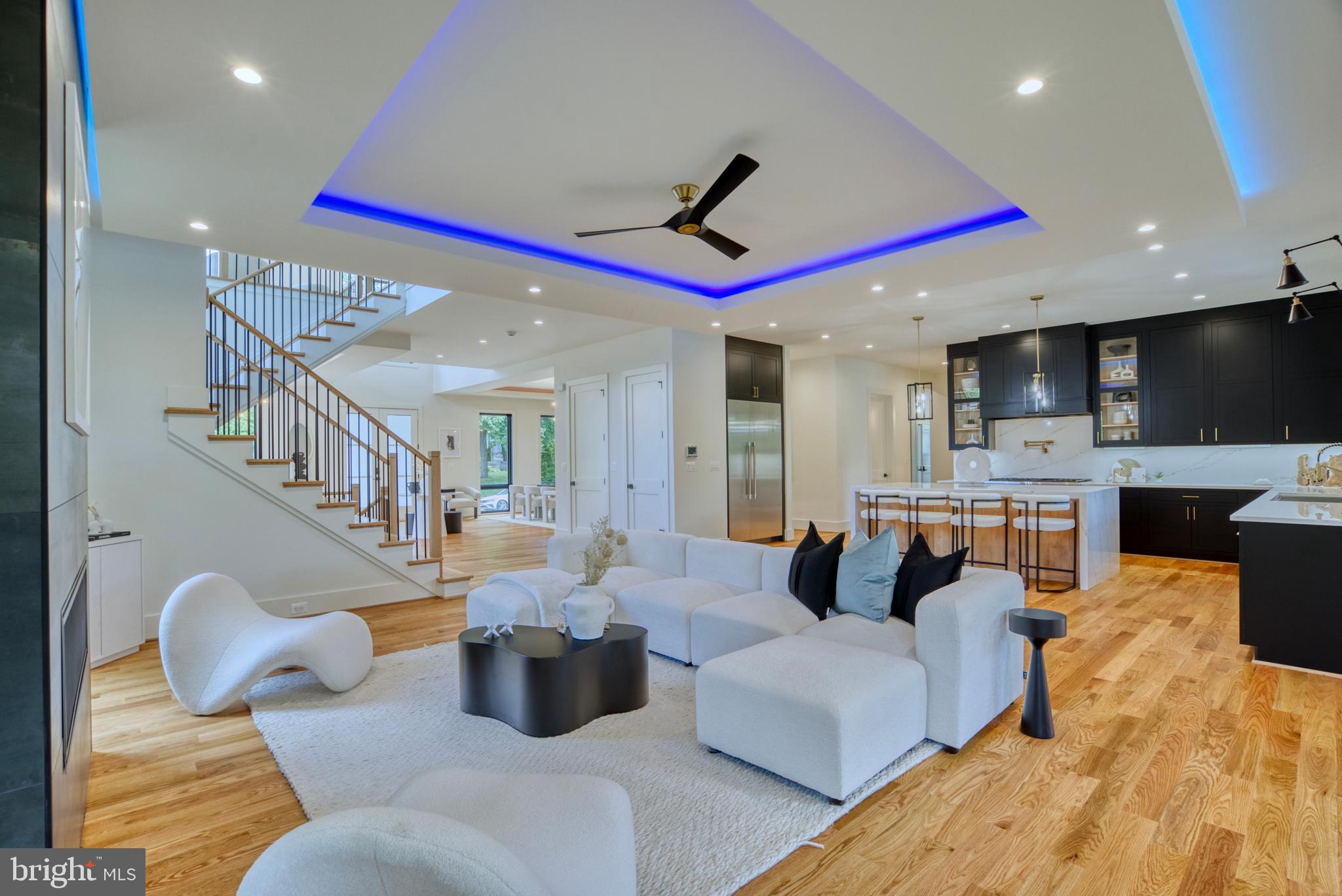 DEVON PARK - Residential