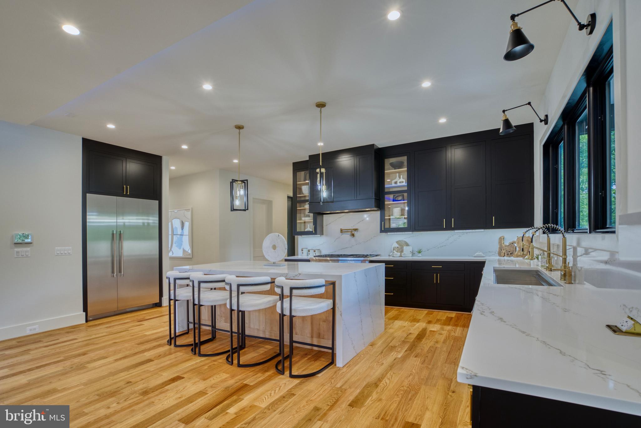 DEVON PARK - Residential