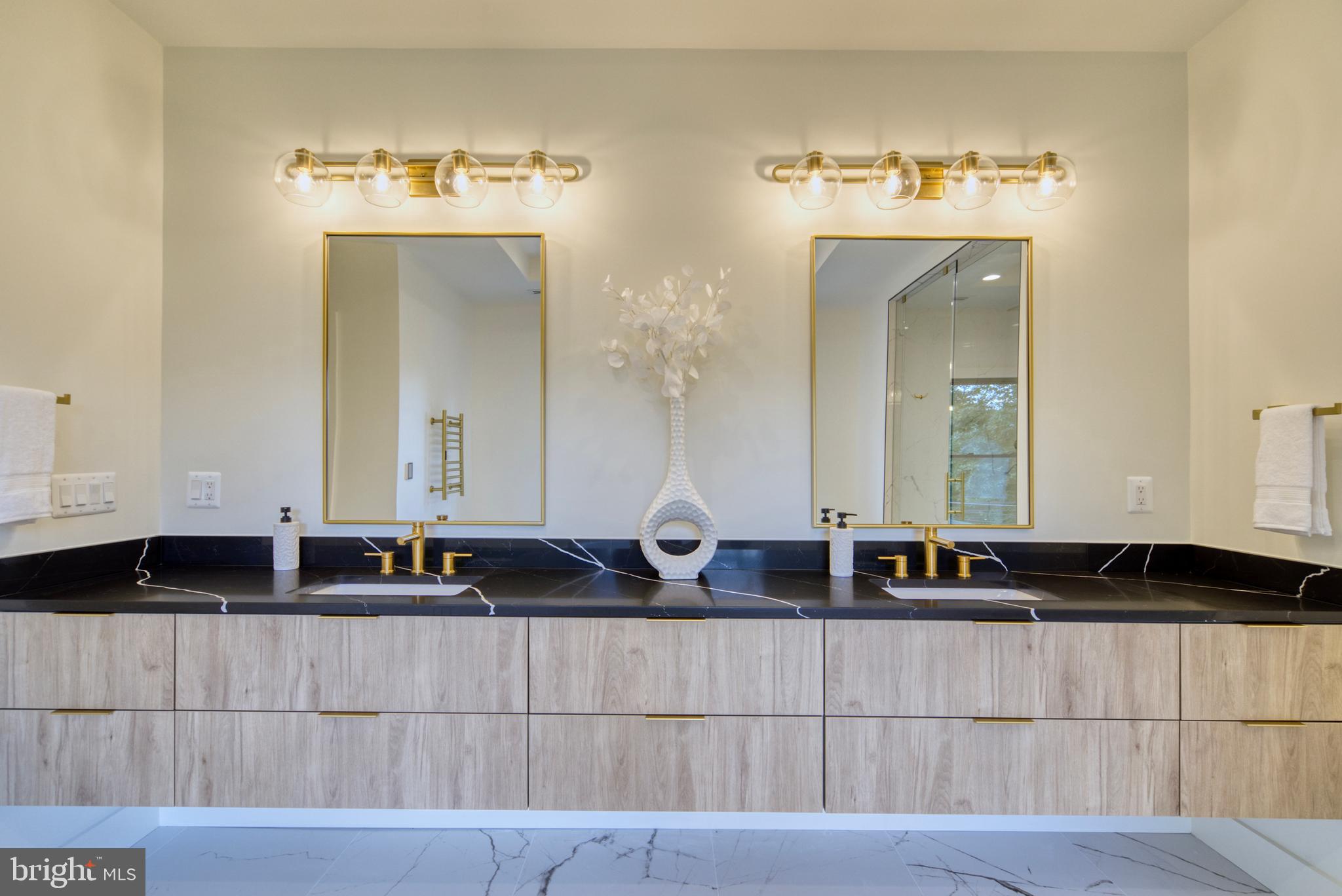 DEVON PARK - Residential