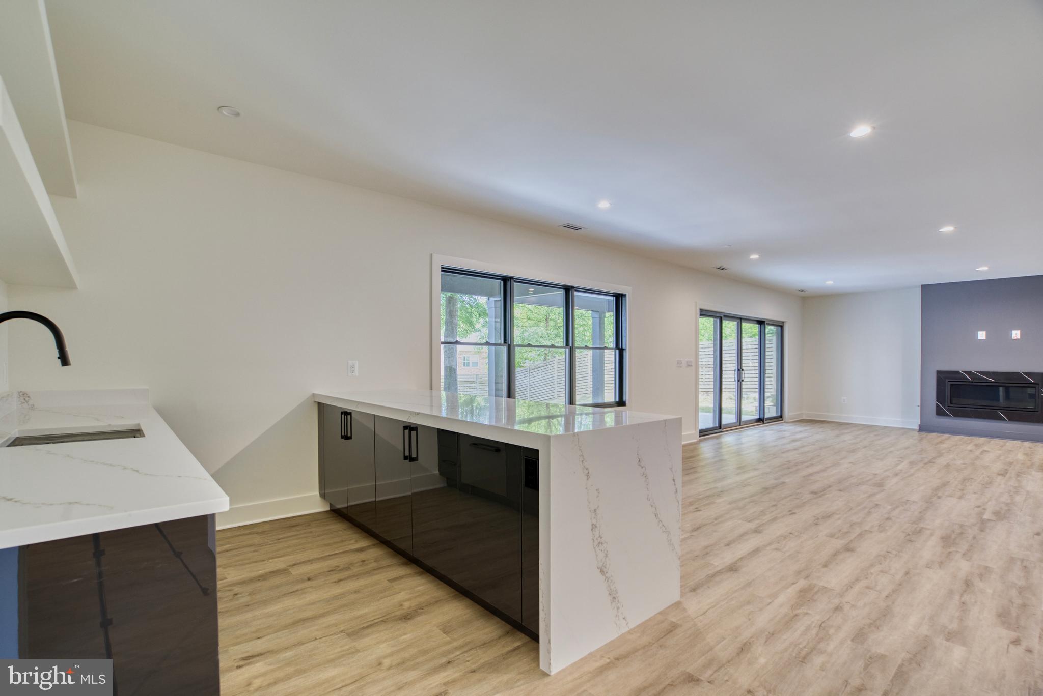 DEVON PARK - Residential