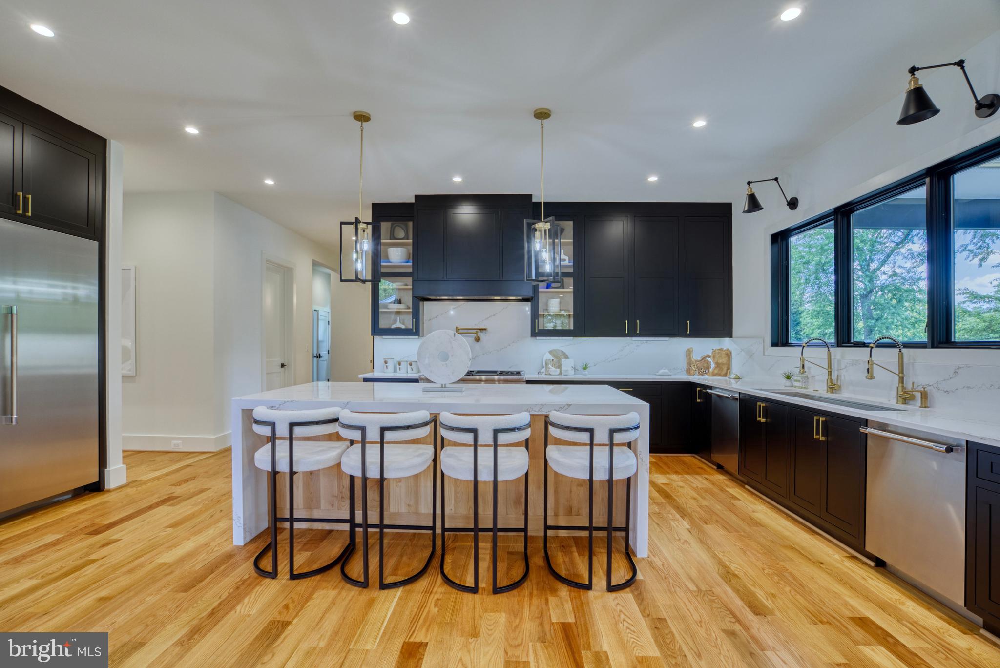 DEVON PARK - Residential