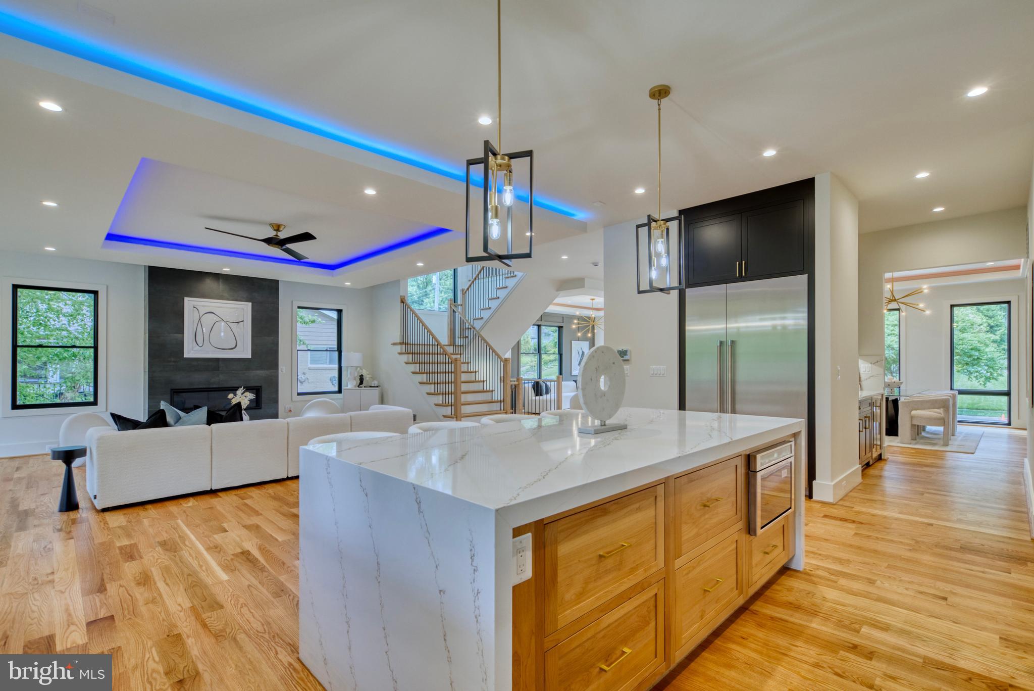 DEVON PARK - Residential