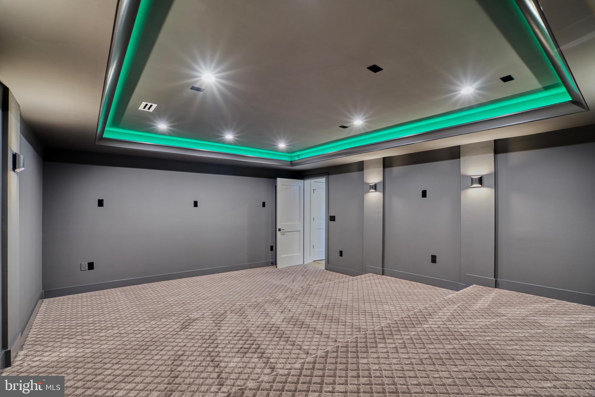 DEVON PARK - Residential