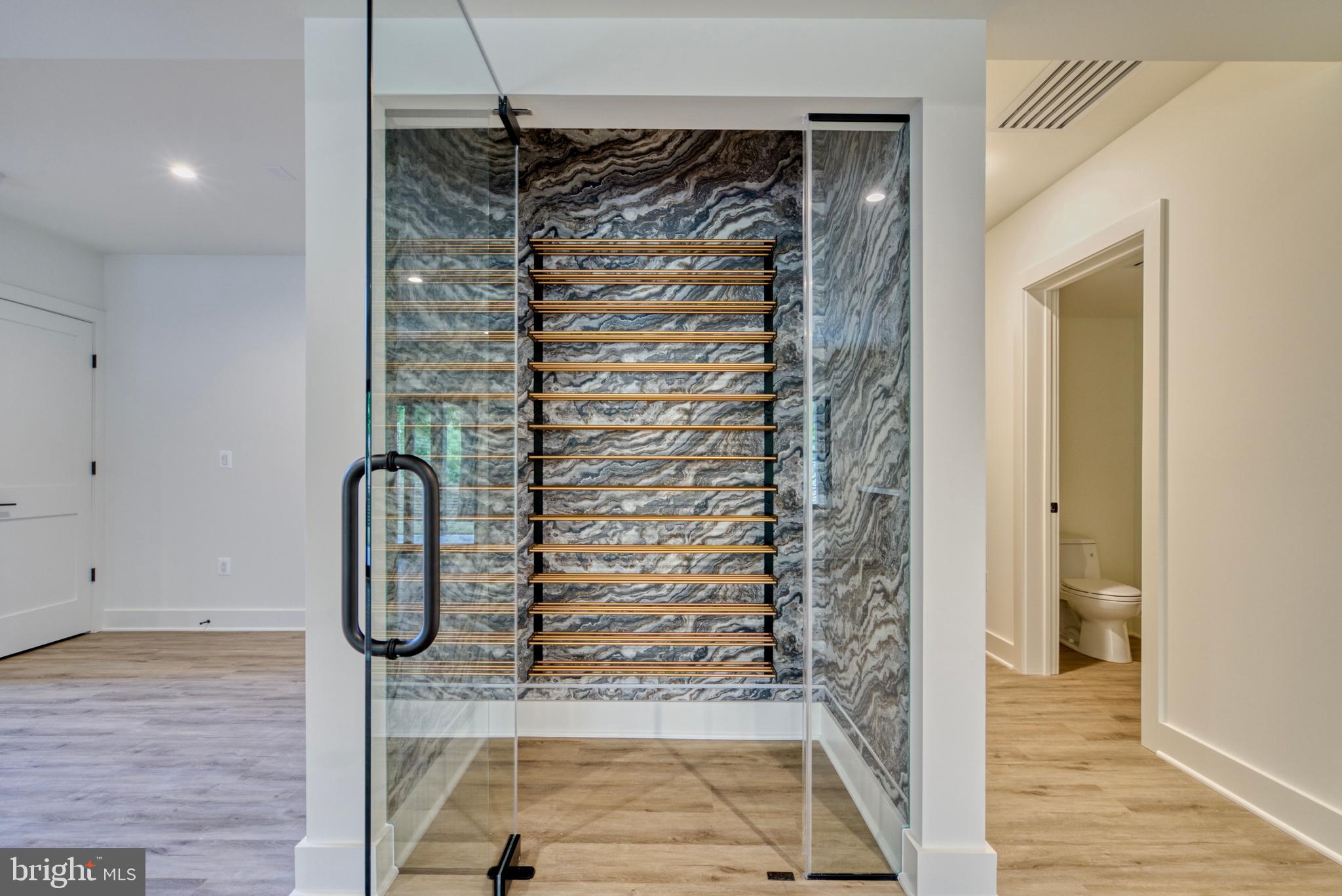 DEVON PARK - Residential