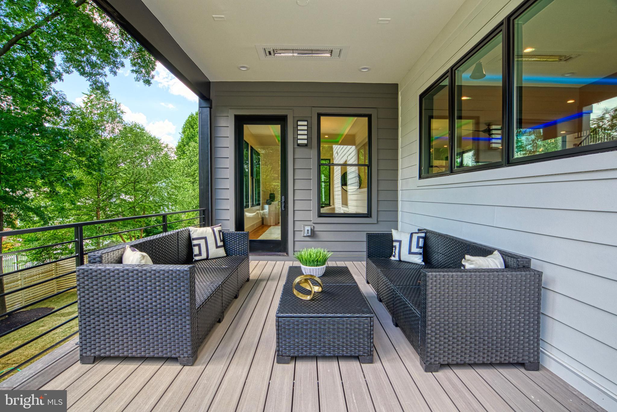 DEVON PARK - Residential