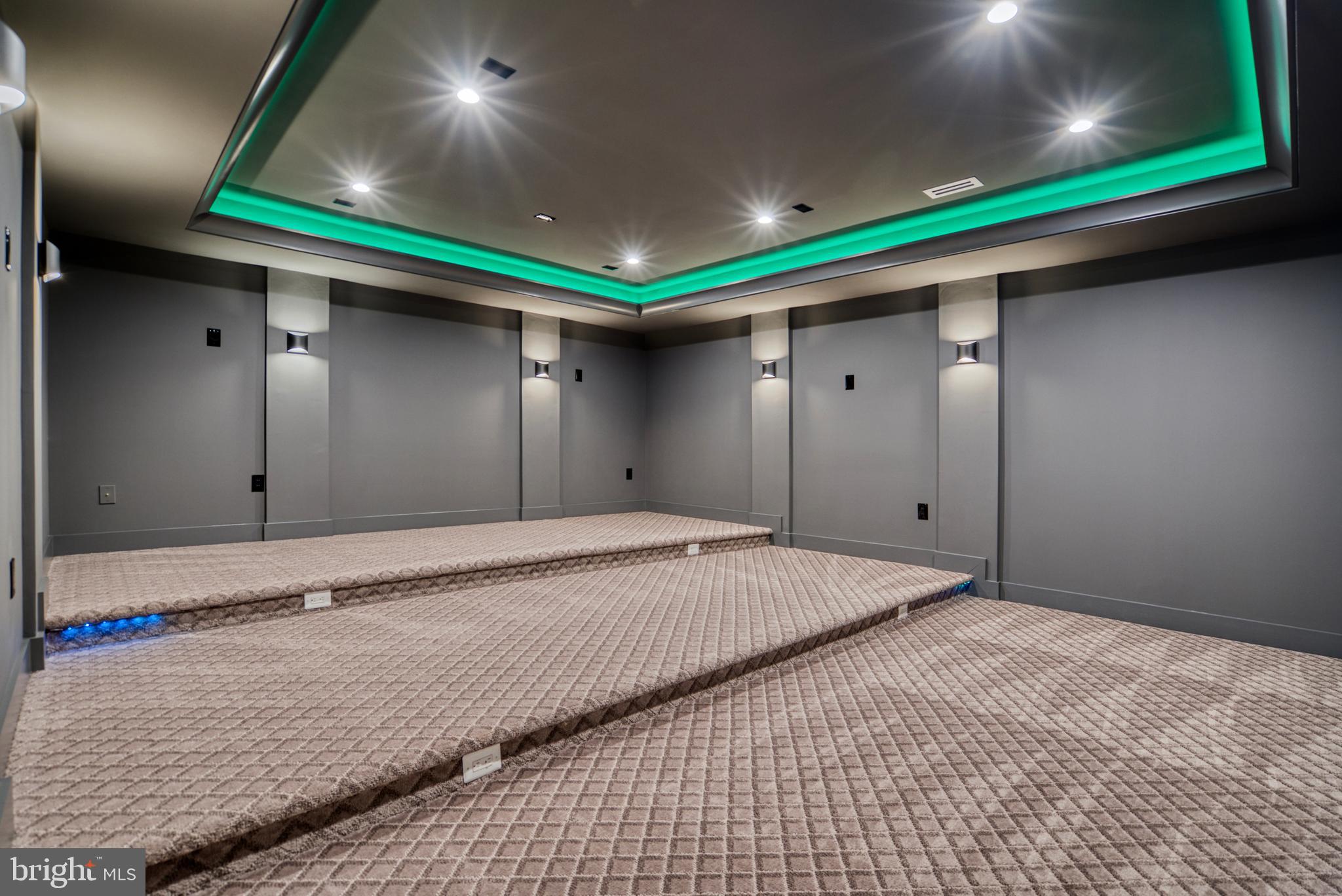 DEVON PARK - Residential