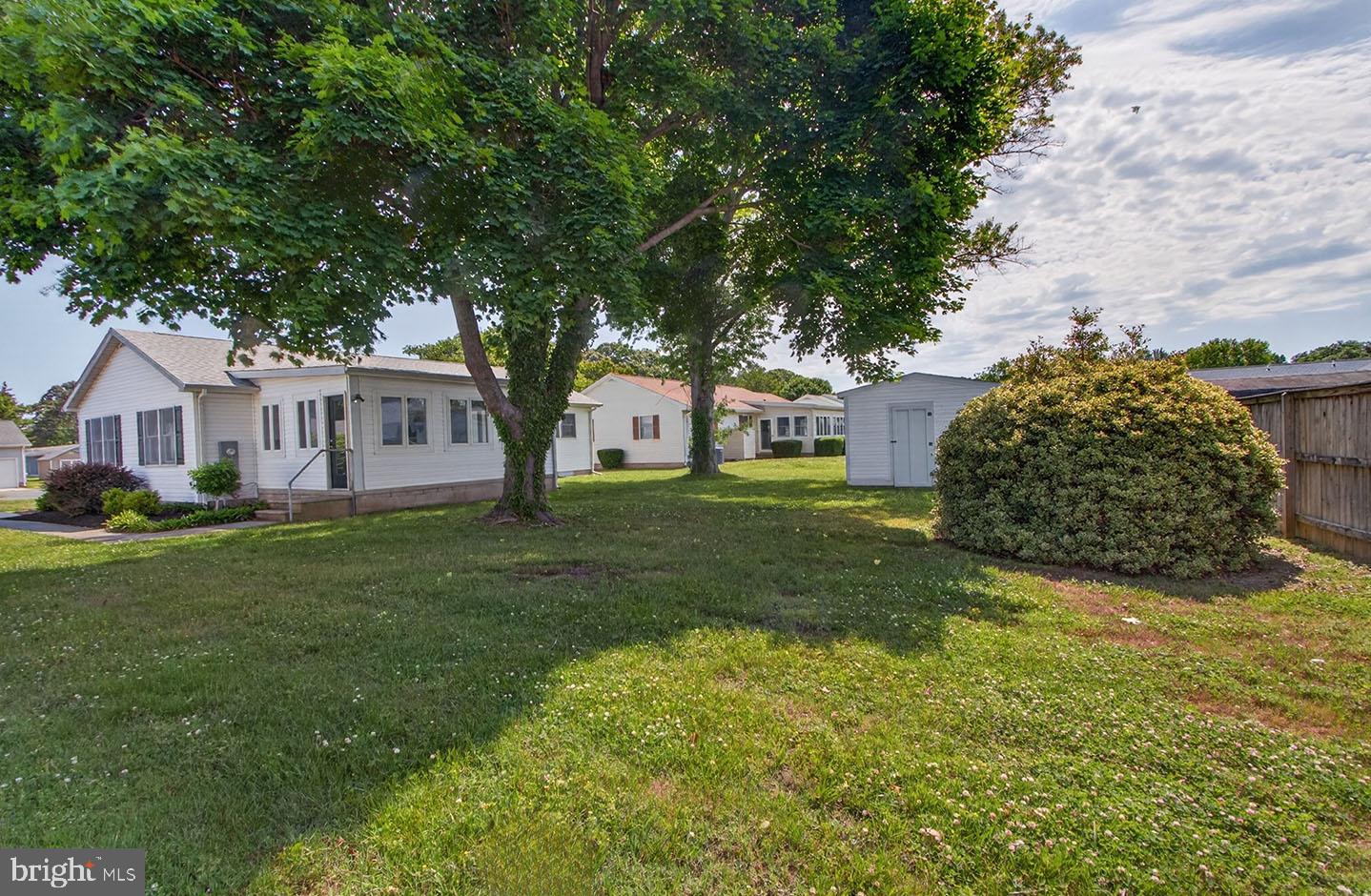 BEACHFIELD - Residential