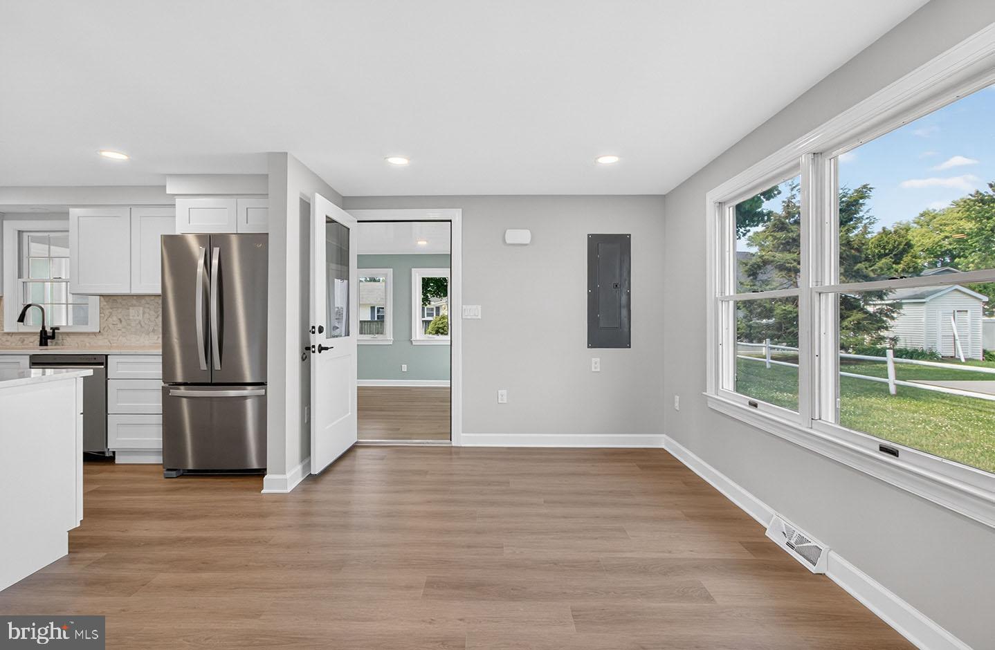 BEACHFIELD - Residential