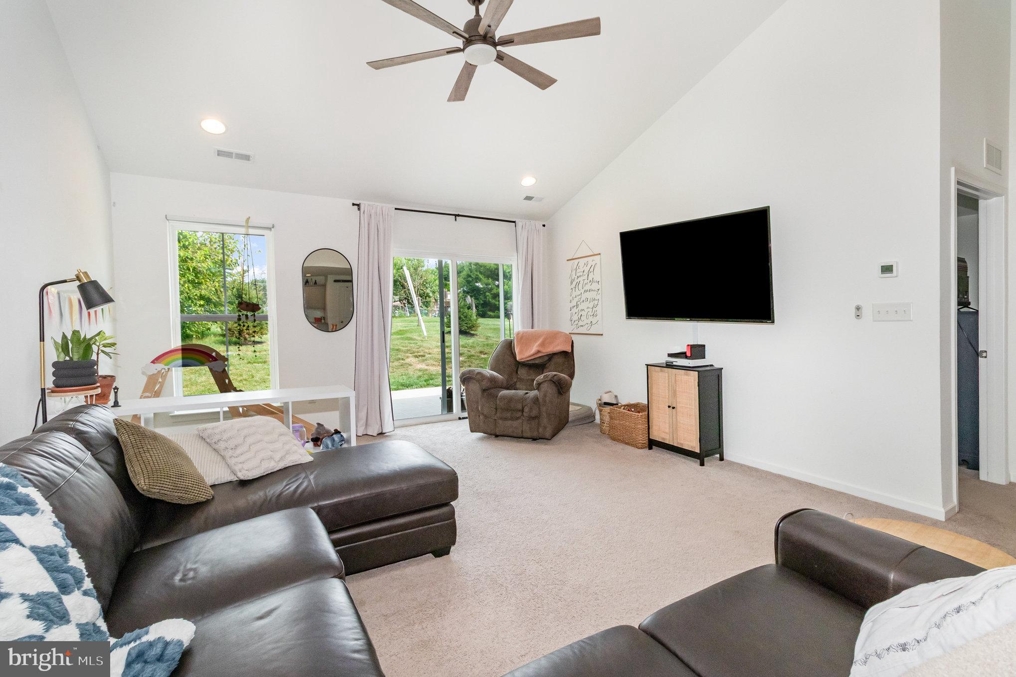 DICKINSON PLACE - Residential