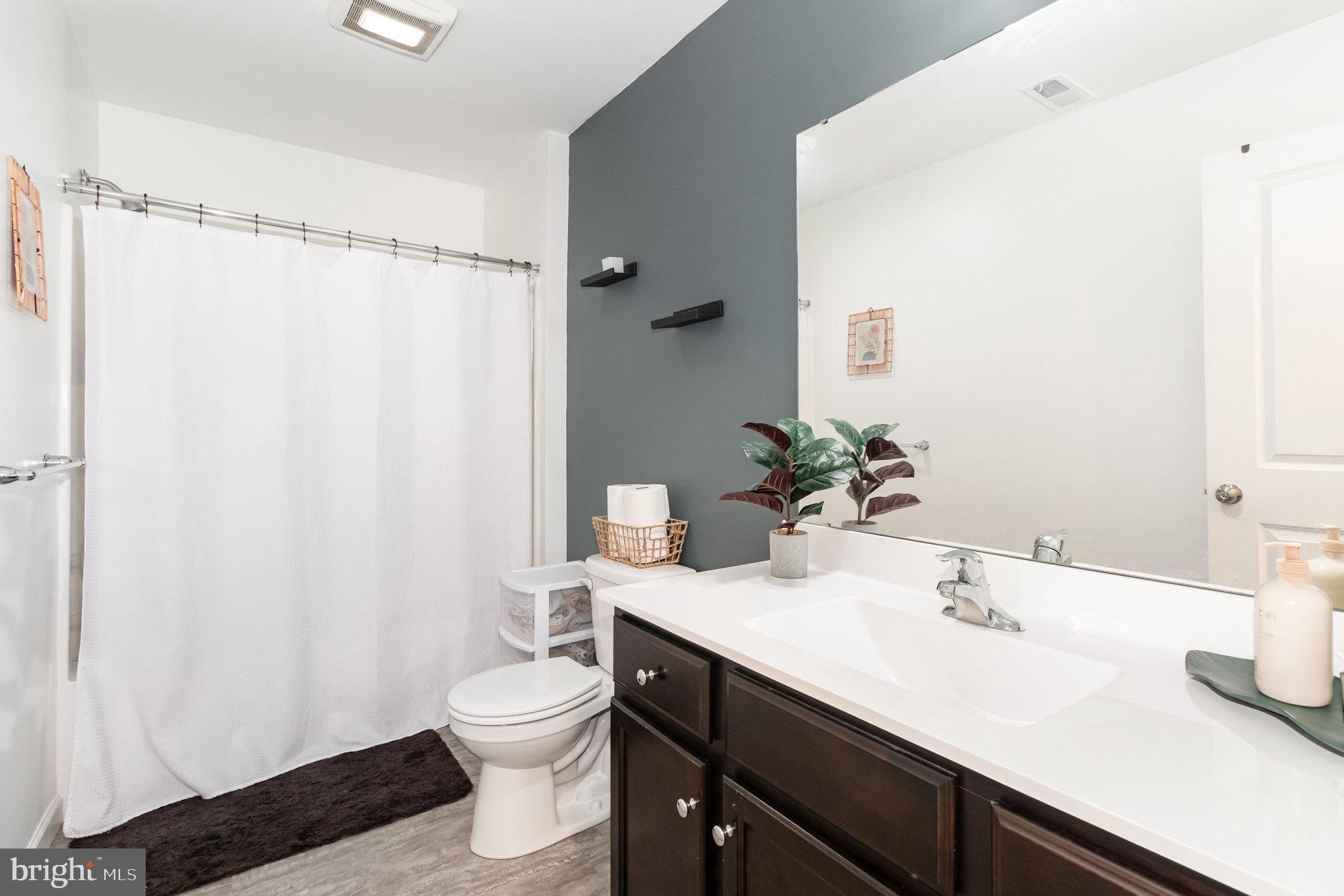 DICKINSON PLACE - Residential