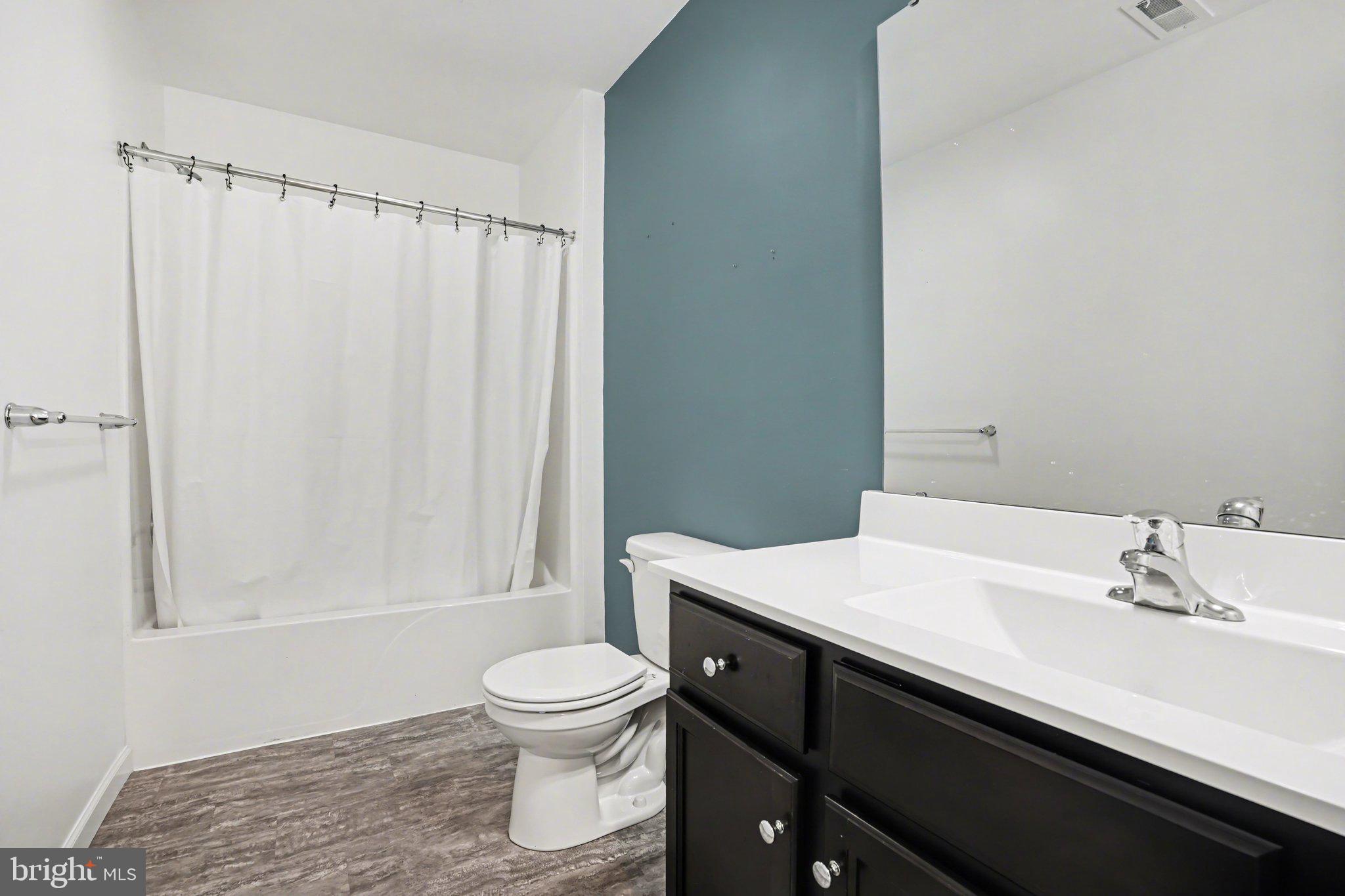 DICKINSON PLACE - Residential