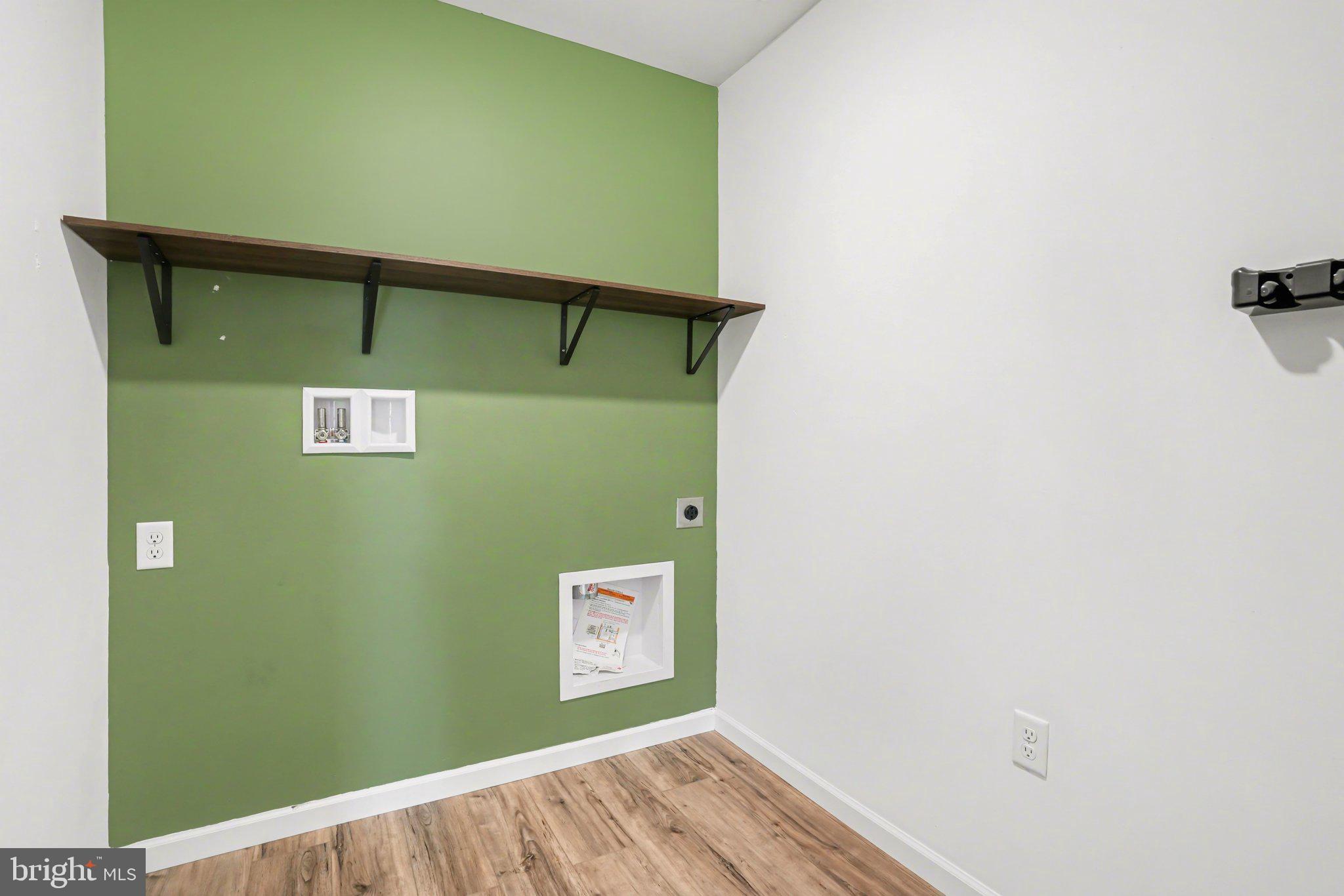 DICKINSON PLACE - Residential