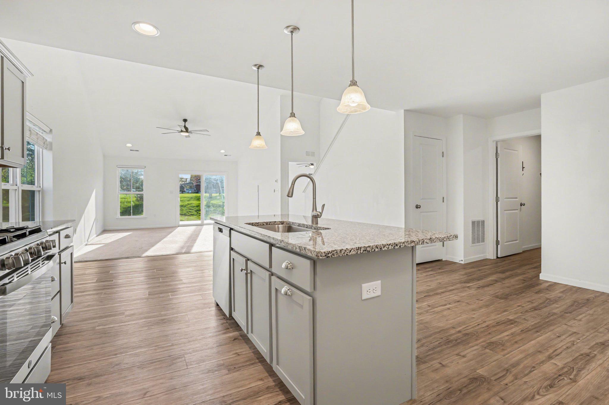 DICKINSON PLACE - Residential