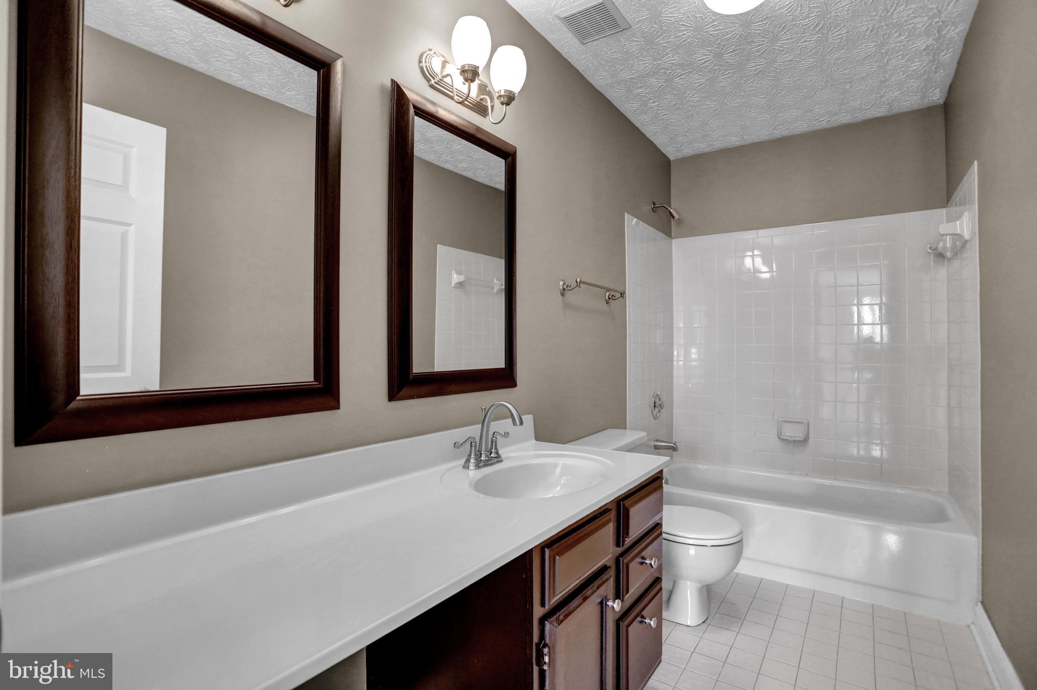 GLENWOOD GARTH - Residential