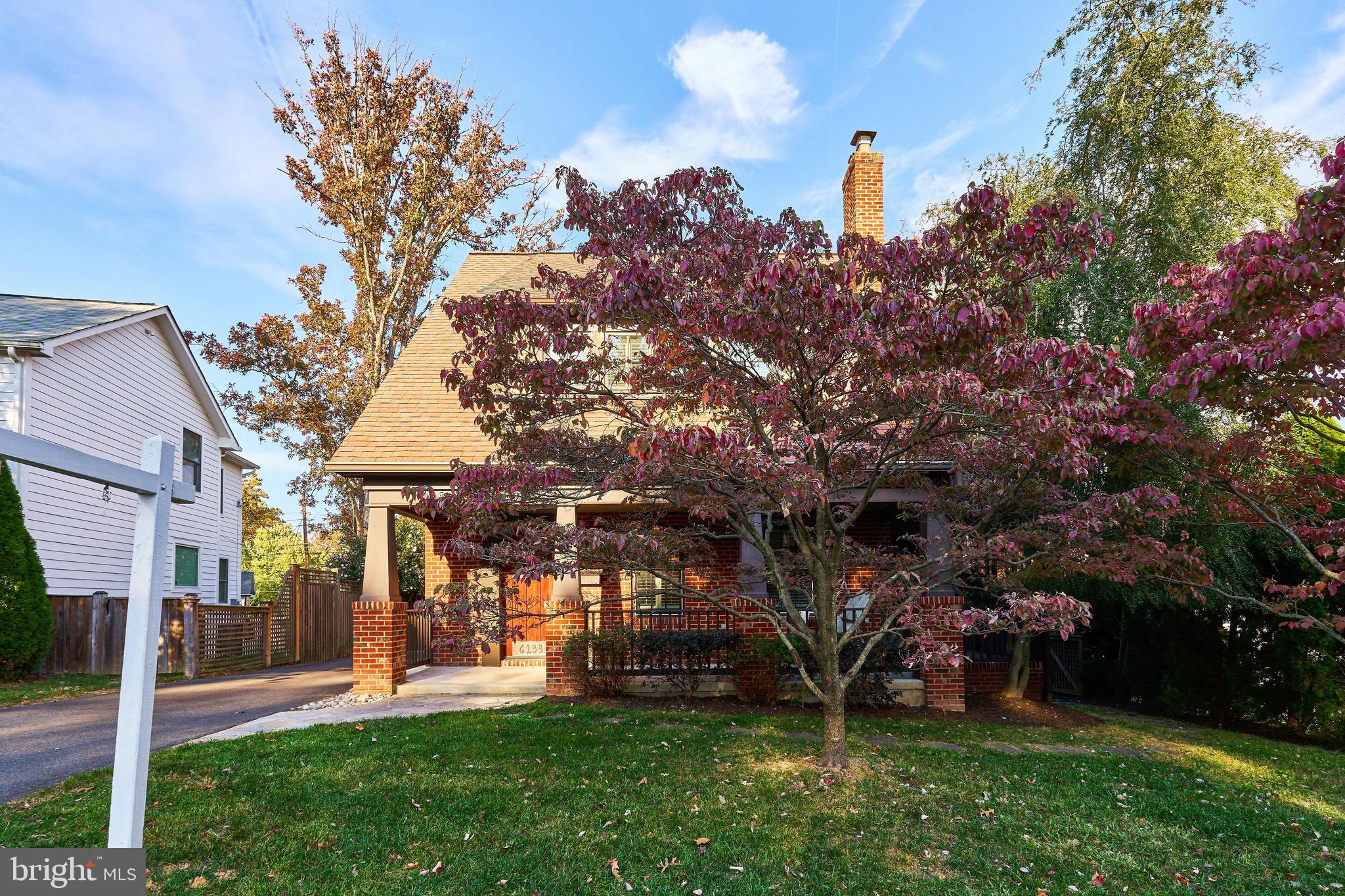 MADISON MANOR - Residential